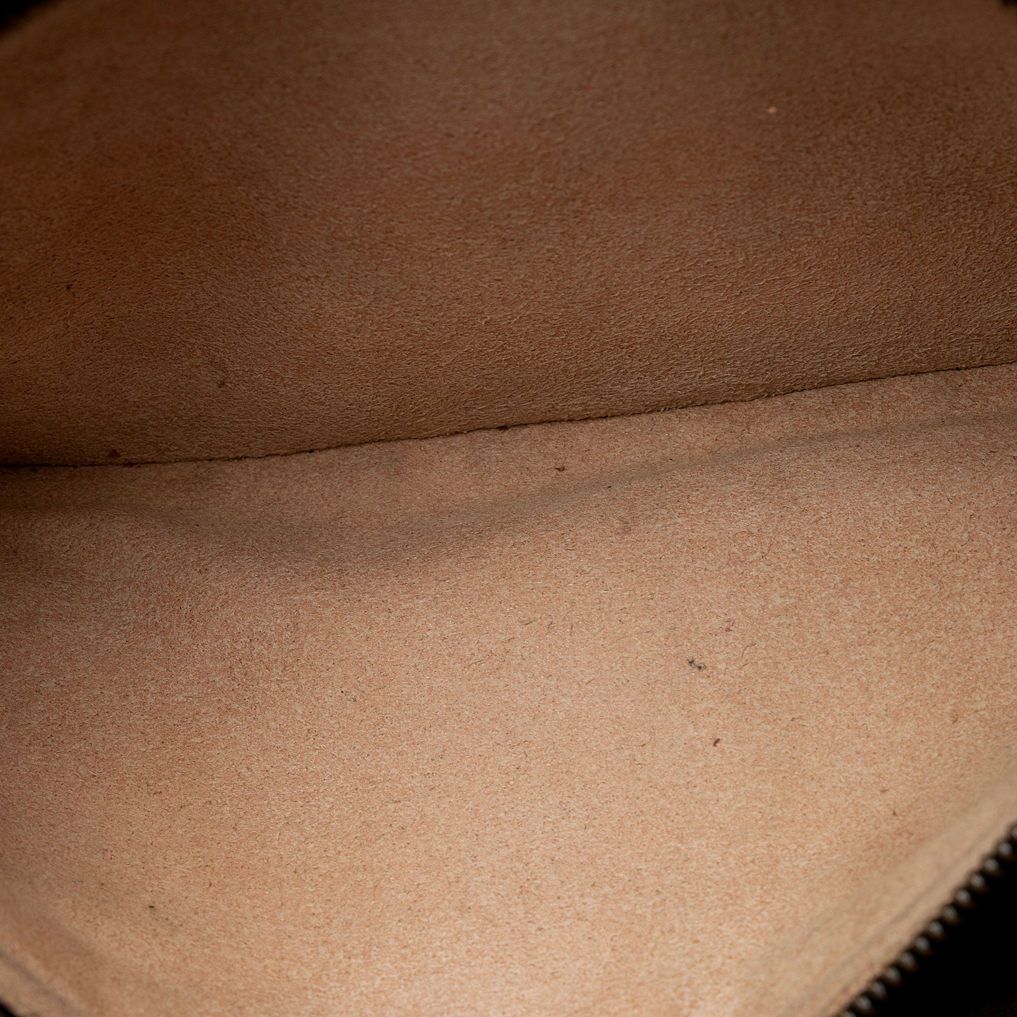 Gucci Matelasse Leather GG Marmont Mini Chain Bag (SHF-CwKDsc)