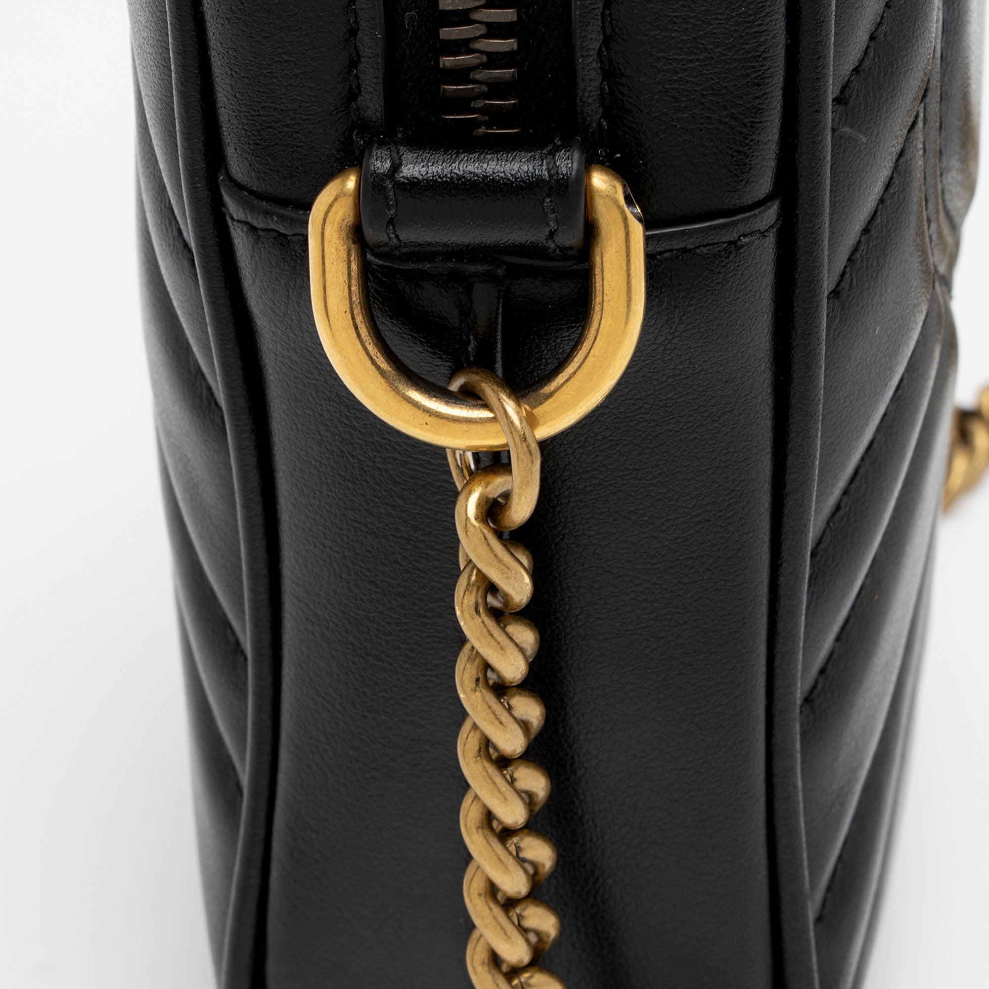 Gucci Matelasse Leather GG Marmont Mini Crossbody Bag (SHF-2UTE9c)
