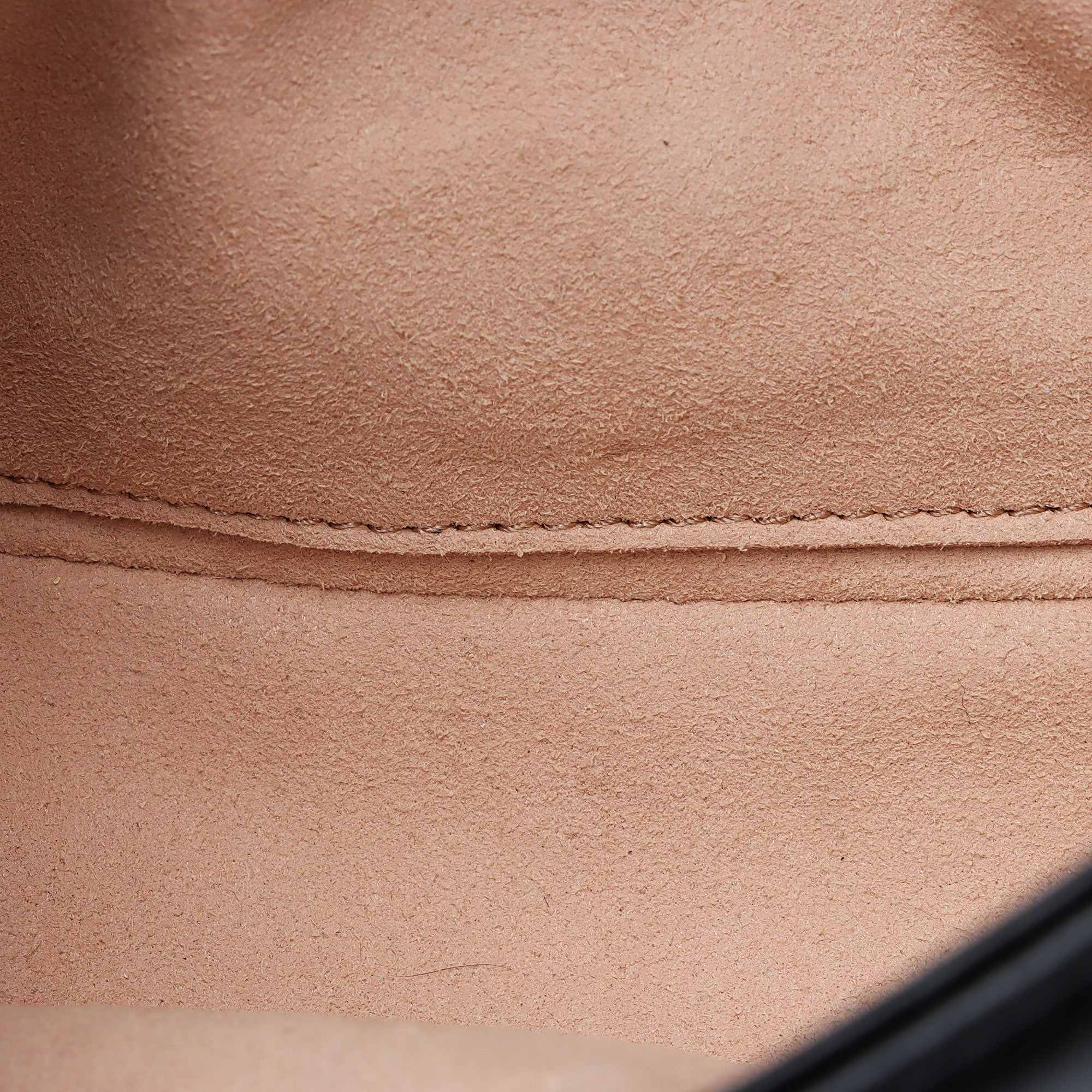 Gucci Matelasse Leather GG Marmont Mini Shoulder Bag (SHF-iWJZlj)