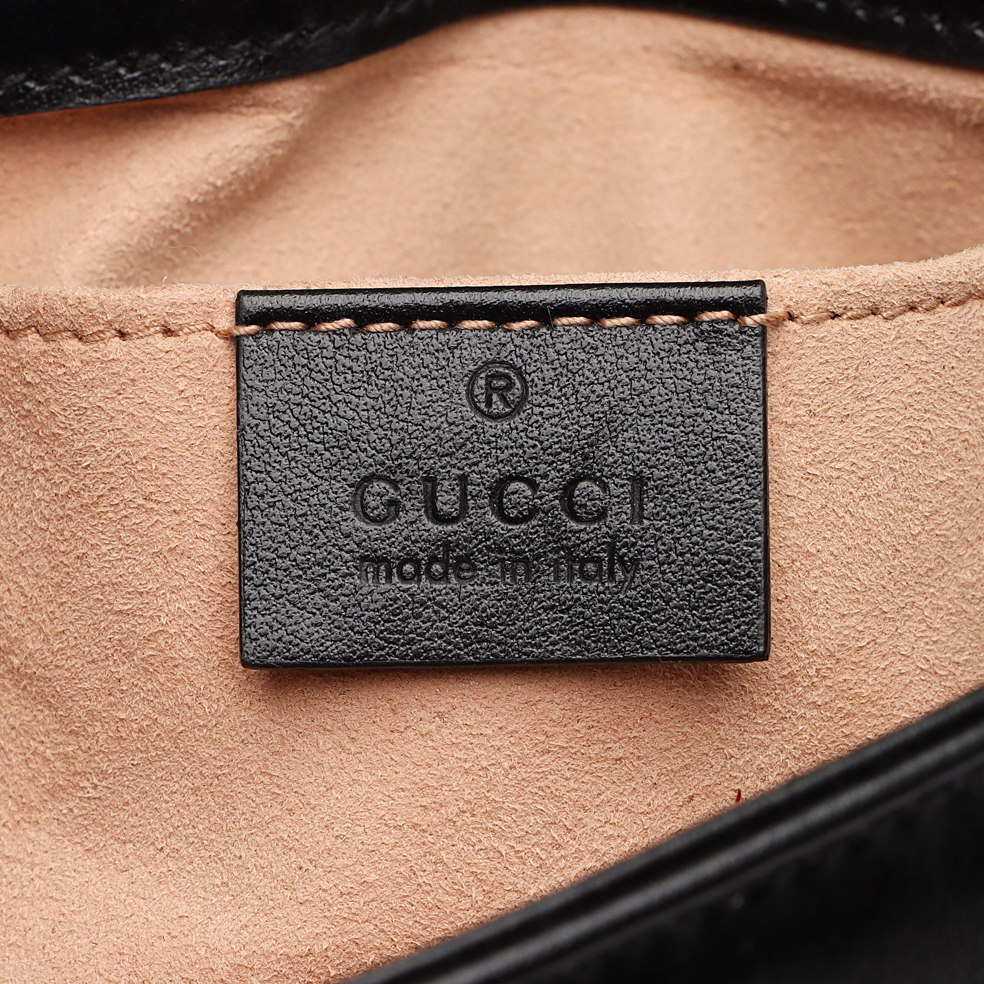 Gucci Matelasse Leather GG Marmont Mini Shoulder Bag (SHF-iWJZlj)
