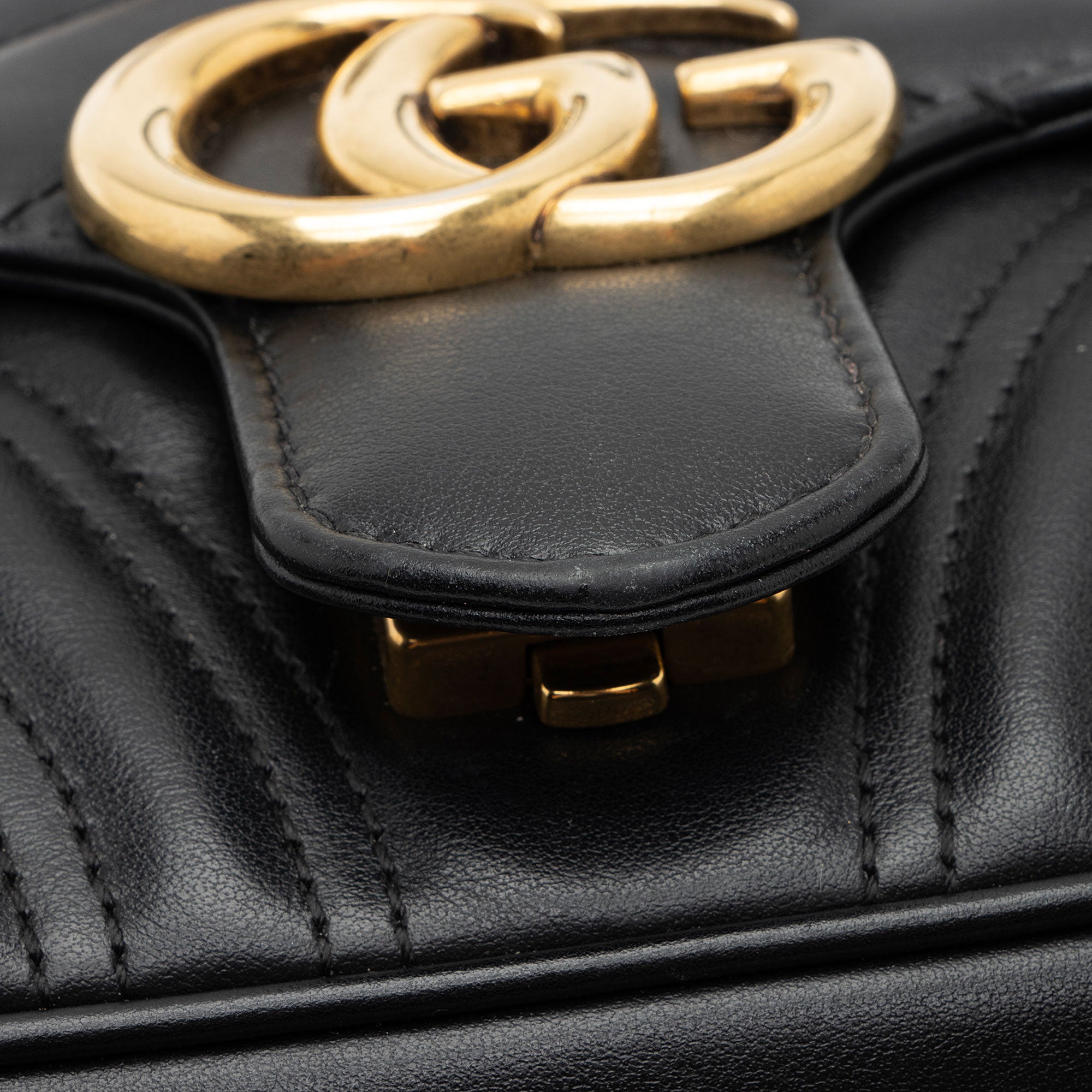 Gucci Matelasse Leather GG Marmont Mini Flap Bag (SHF-3BWamx)