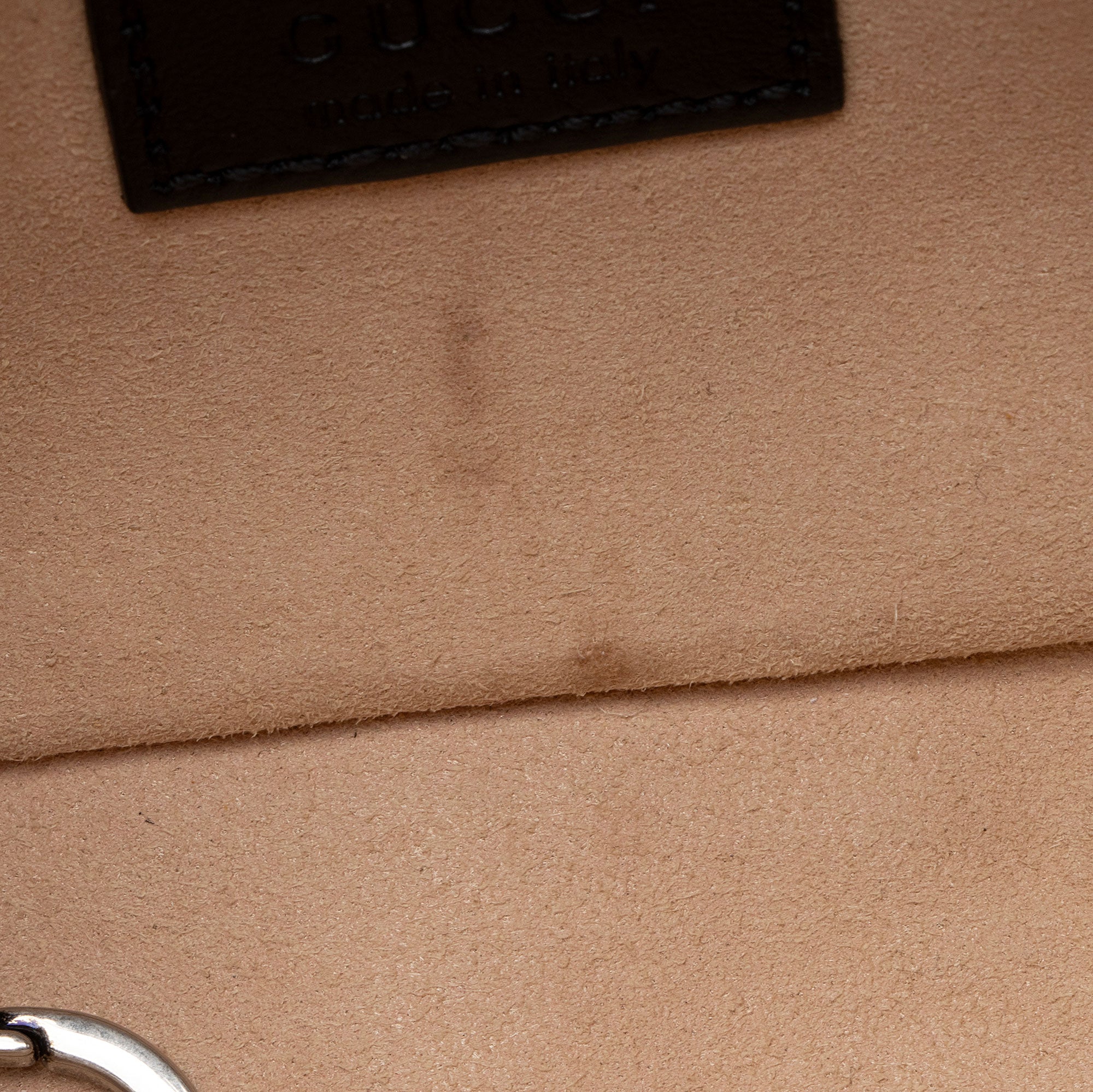 Gucci Matelasse Leather GG Marmont Monochrome Belt Bag (SHF-2itioi)