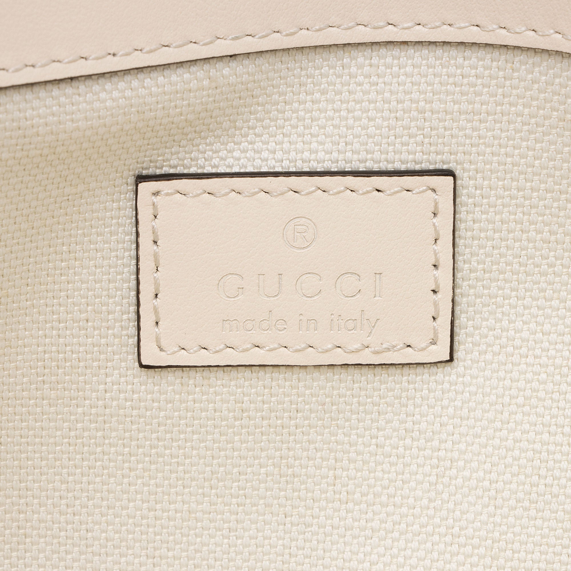 Gucci Matelasse Leather GG Marmont Monochrome Small Flap Shoulder Bag (SHF-KTzQNK)