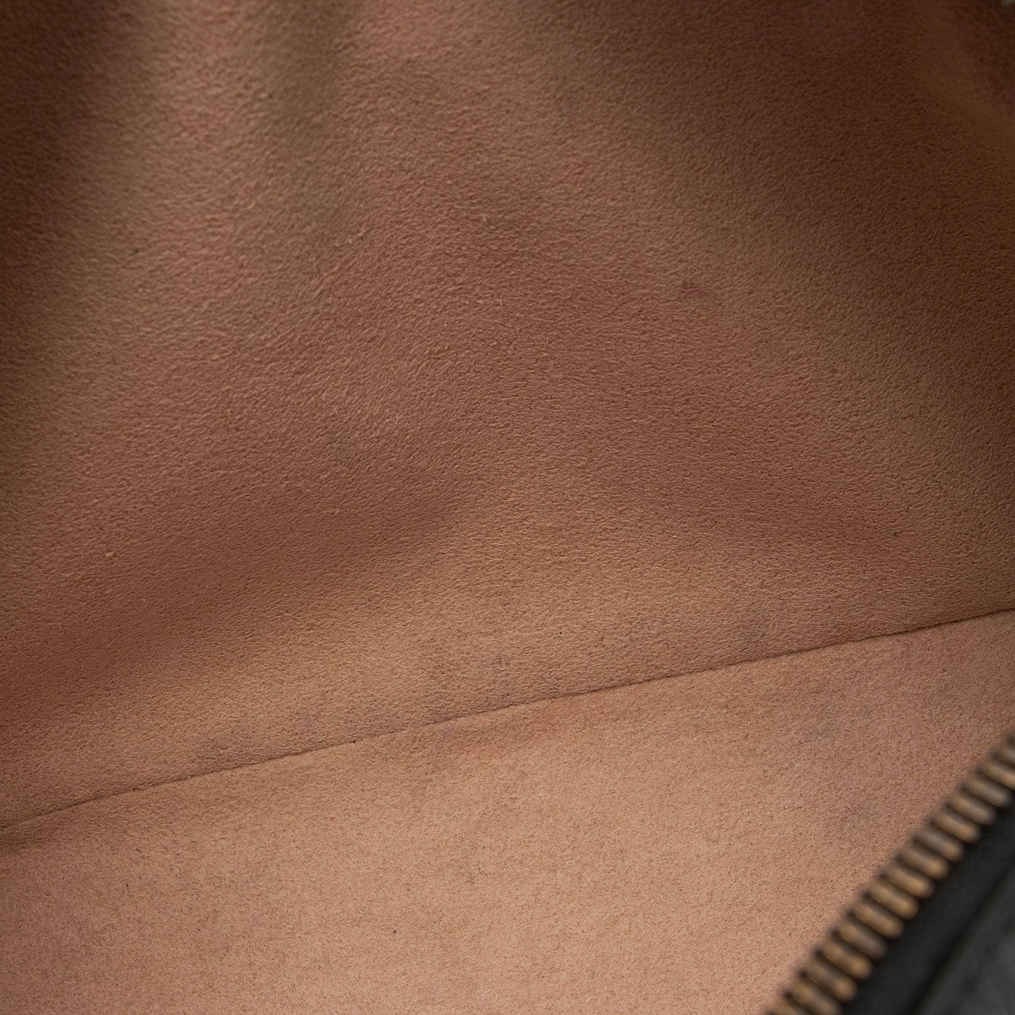 Gucci Matelasse Leather GG Marmont Small Shoulder Bag (SHF-qHsTPi)