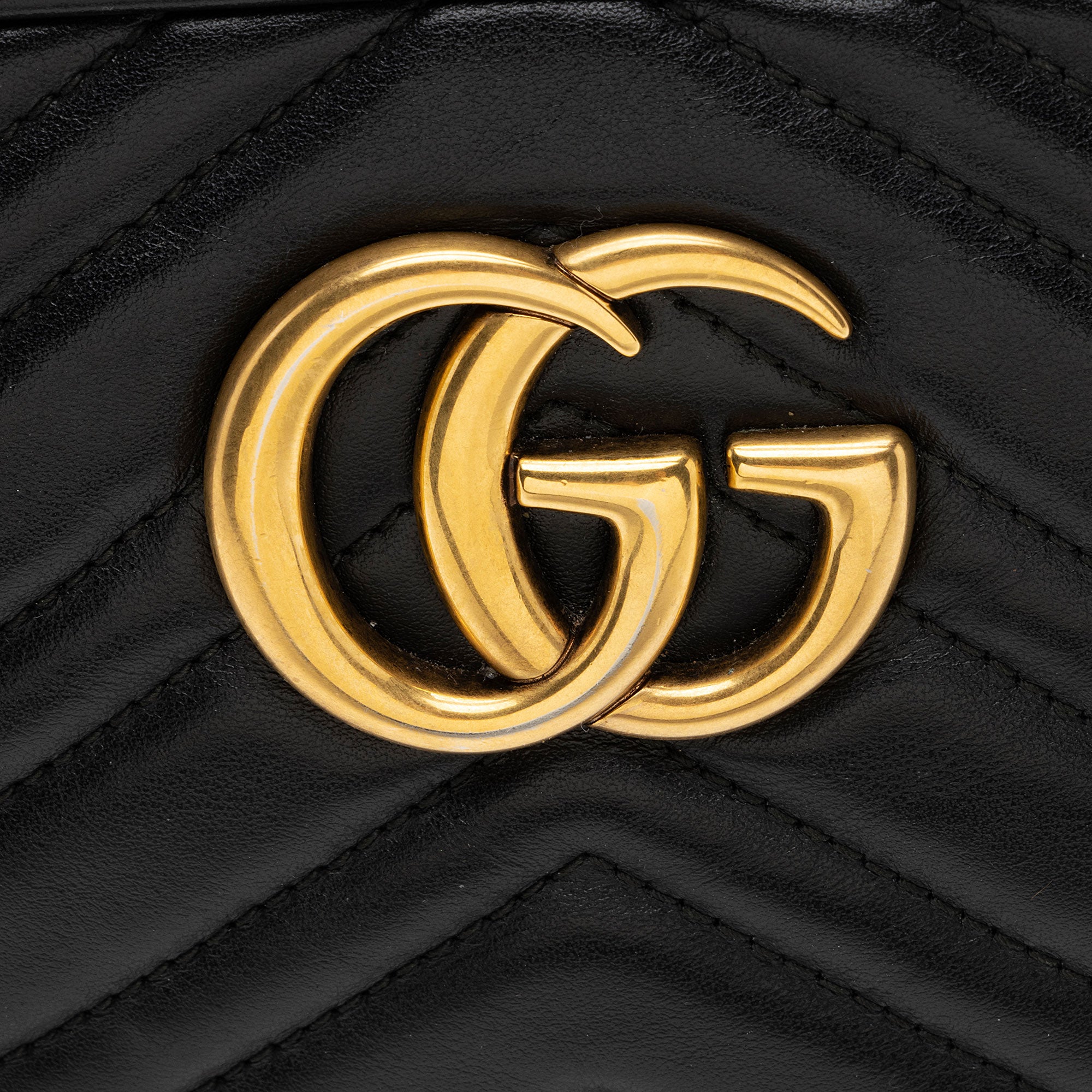 Gucci Matelasse Leather GG Marmont Small Shoulder Bag (SHF-qHsTPi)