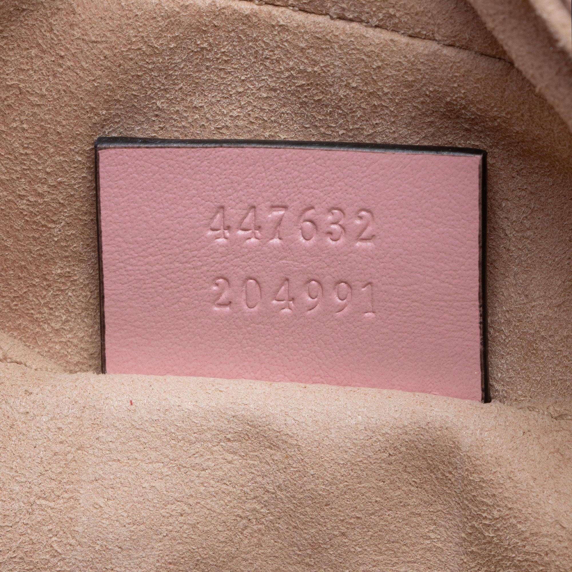 Gucci Matelasse Leather GG Marmont Small Shoulder Bag (SHF-W30FiI)