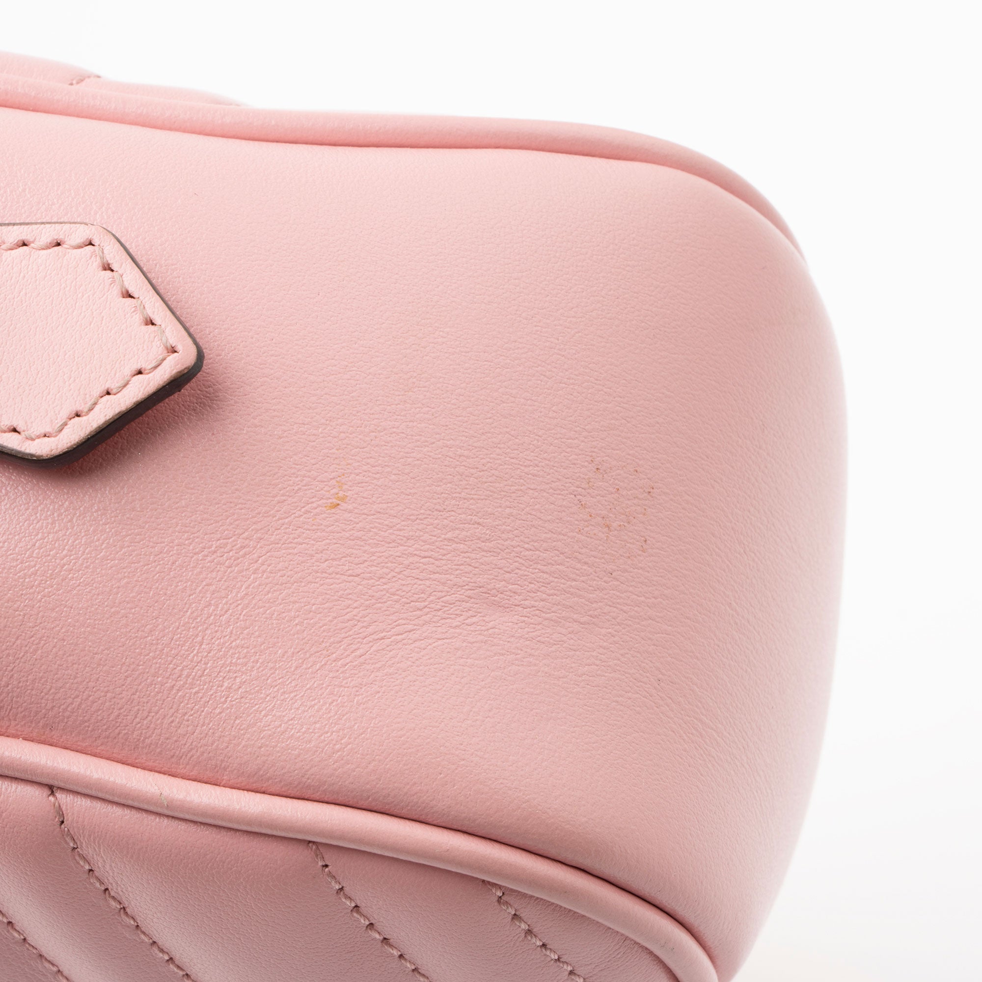 Gucci Matelasse Leather GG Marmont Small Shoulder Bag (SHF-W30FiI)