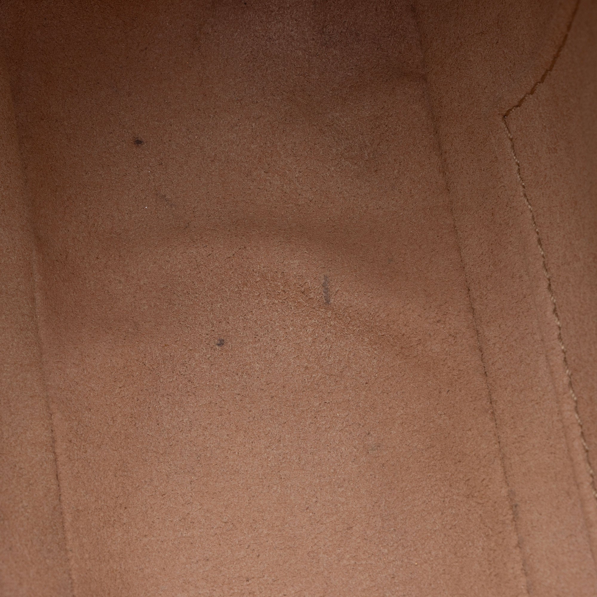 Gucci Matelasse Leather GG Marmont Small Shoulder Bag (SHF-W30FiI)