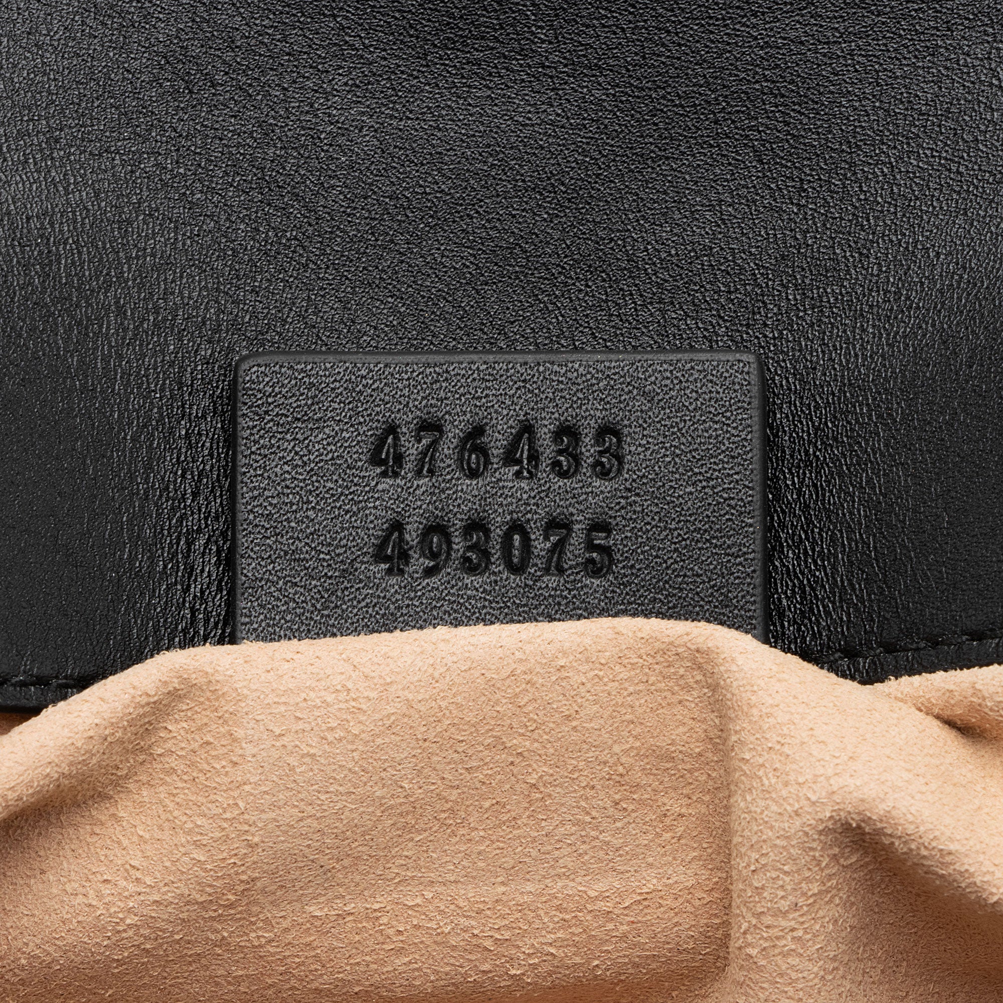 Gucci Matelasse Leather GG Marmont Super Mini Flap Bag (SHF-fWvNlT)
