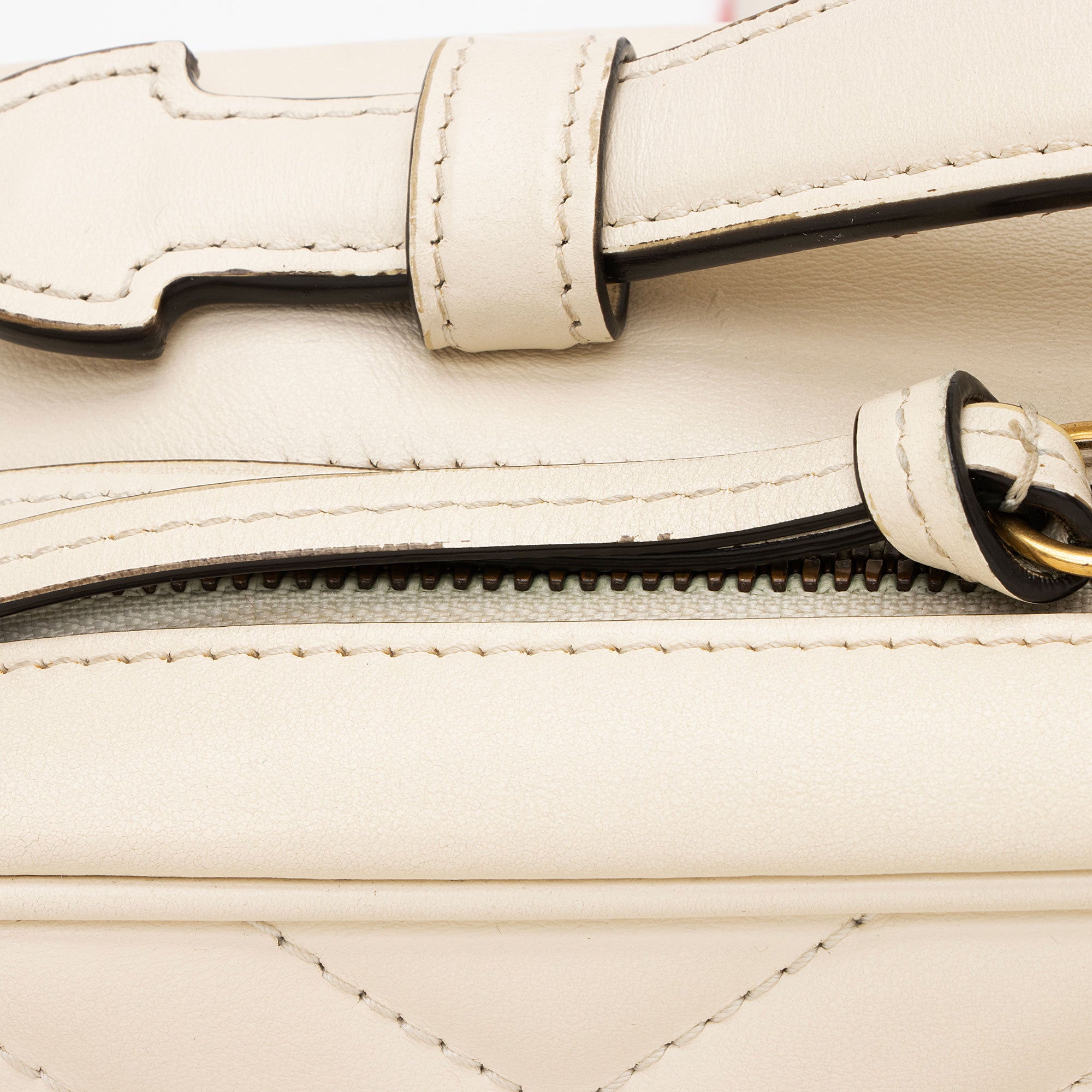 Gucci Matelasse Leather GG Marmont Zip Around Top Handle (SHF-mIutYM)
