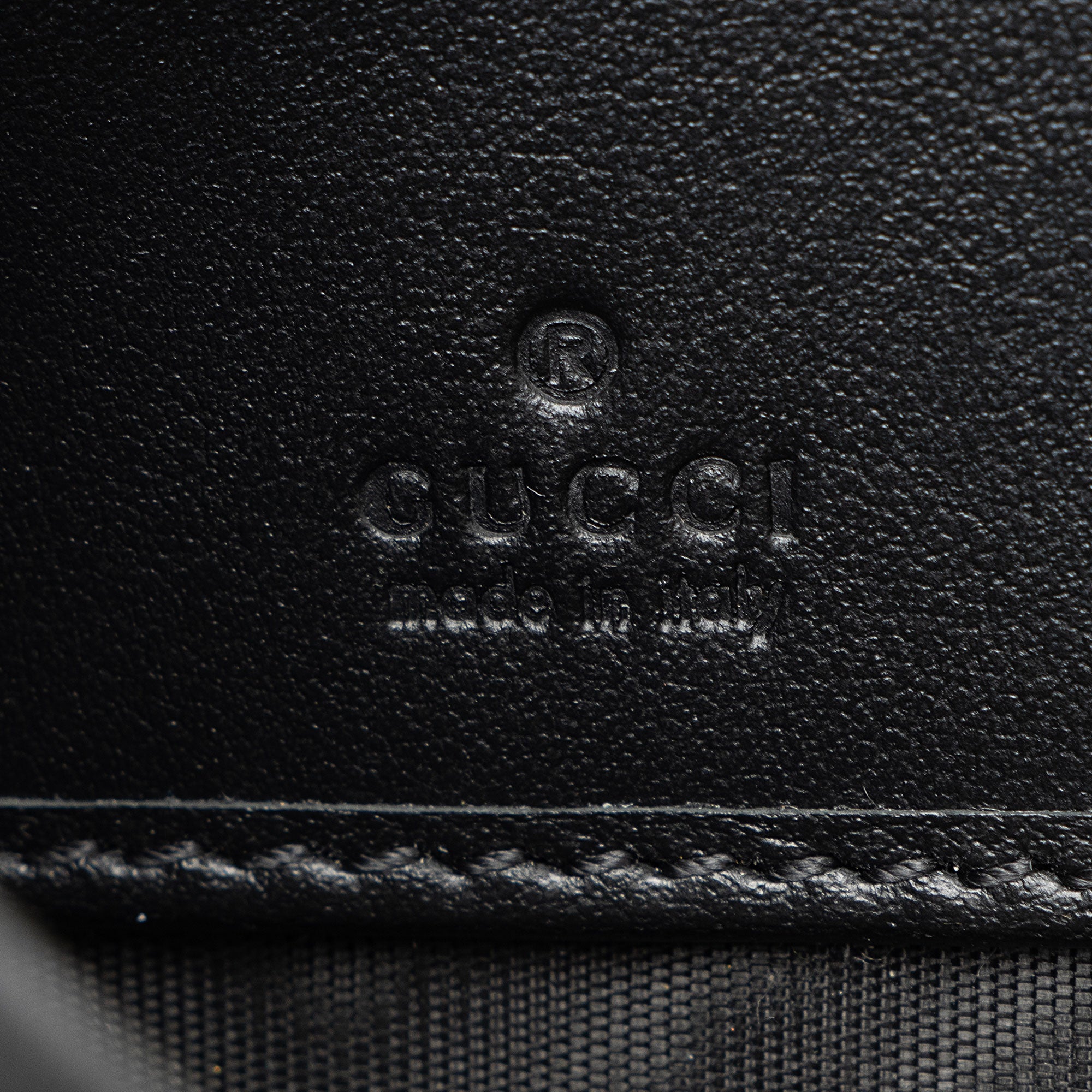 Gucci Matelasse Leather GG Marmont Zip Wallet
