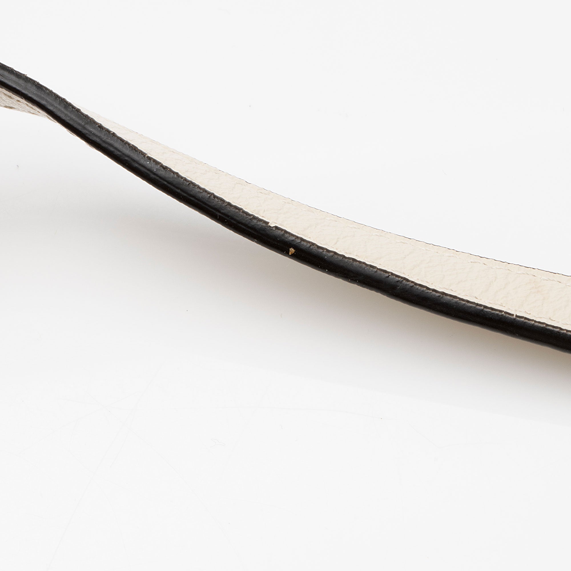 Gucci Matelasse Leather Torchon GG Marmont Small Flap Bag (SHF-V987rt)