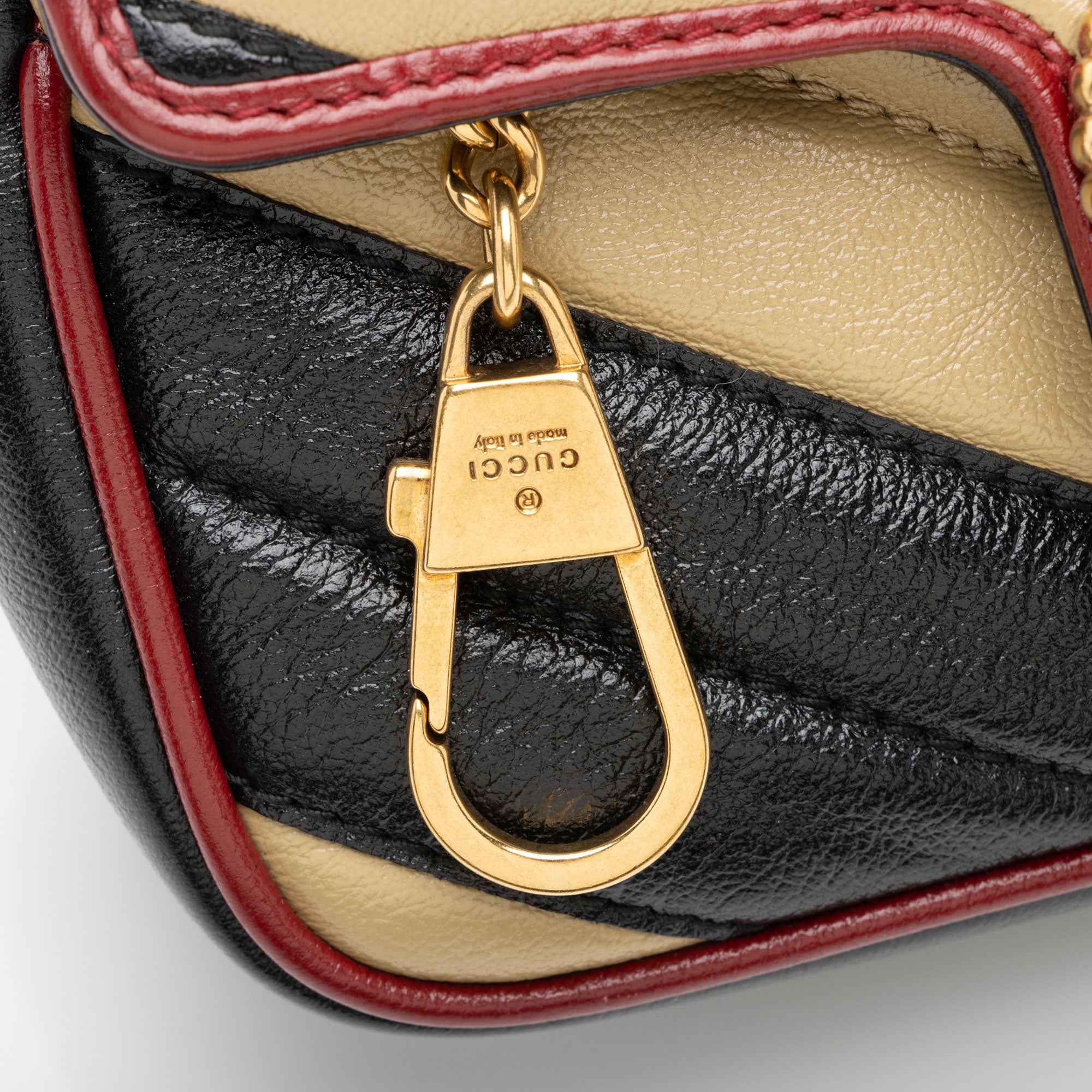 Gucci Matelasse Leather Torchon GG Marmont Super Mini Flap Bag (SHF-qrTyT1)