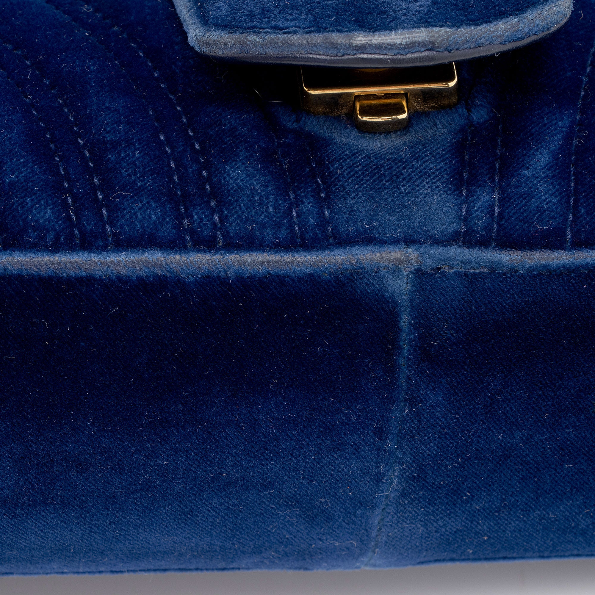 Gucci Matelasse Velvet GG Marmont Medium Shoulder Bag