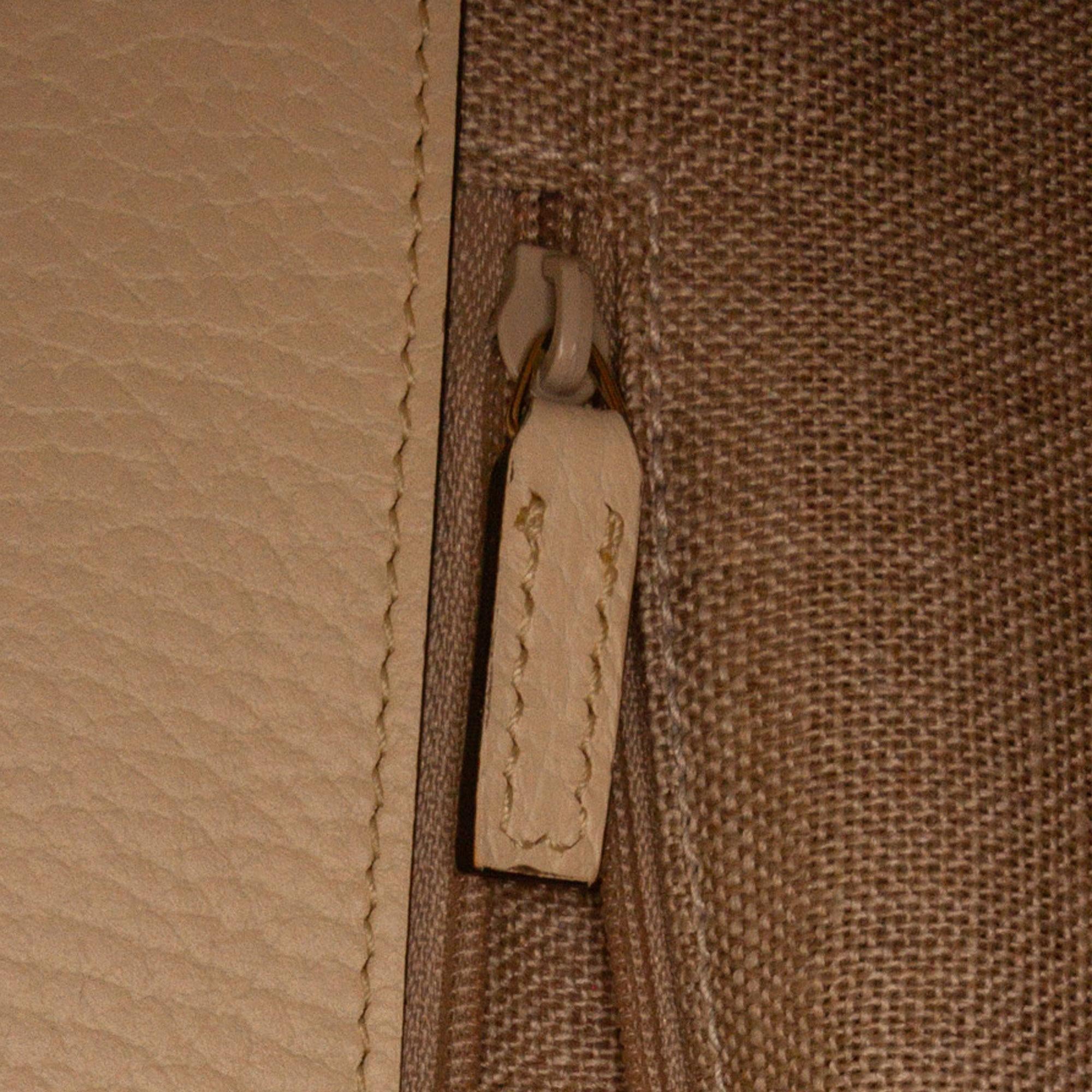 Gucci Medium Dollar Interlocking G Crossbody Bag (SHG-3QTUEt)