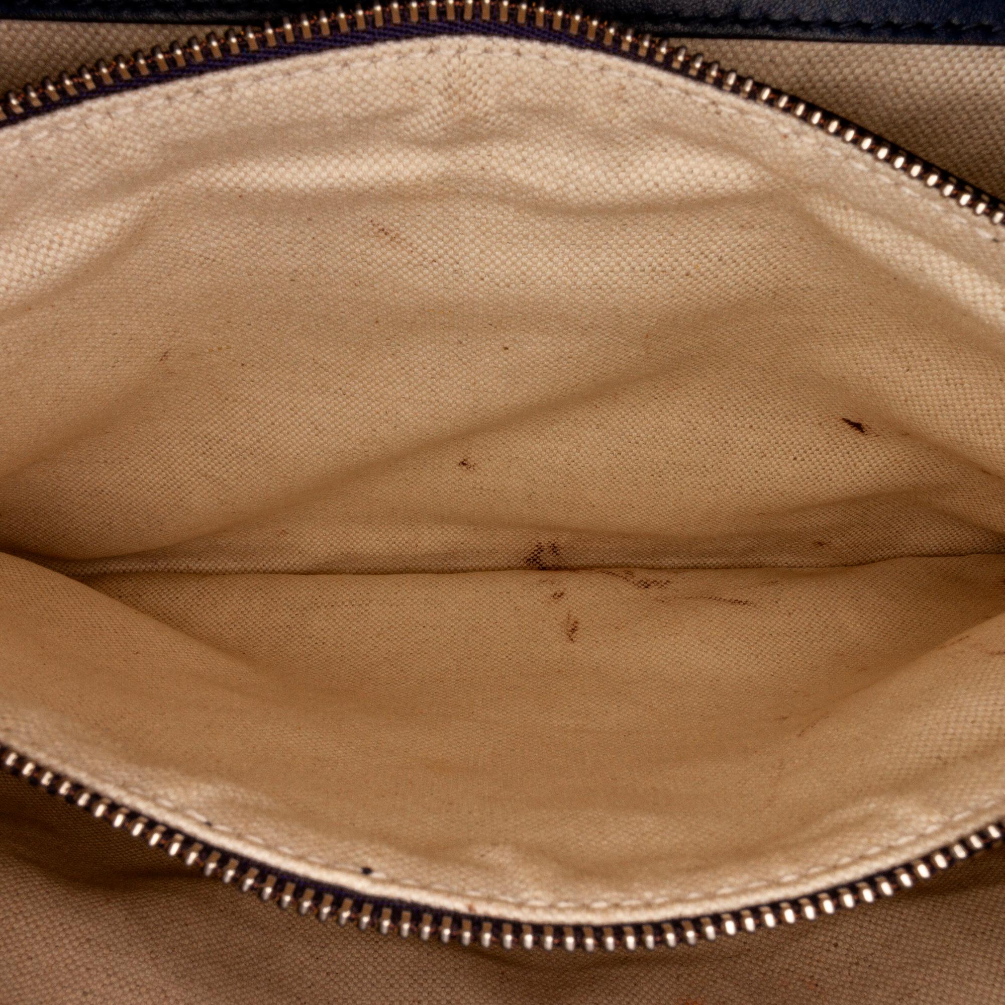 Gucci Medium Embellished Bee Dionysus Shoulder Bag (SHG-VKbgfx)