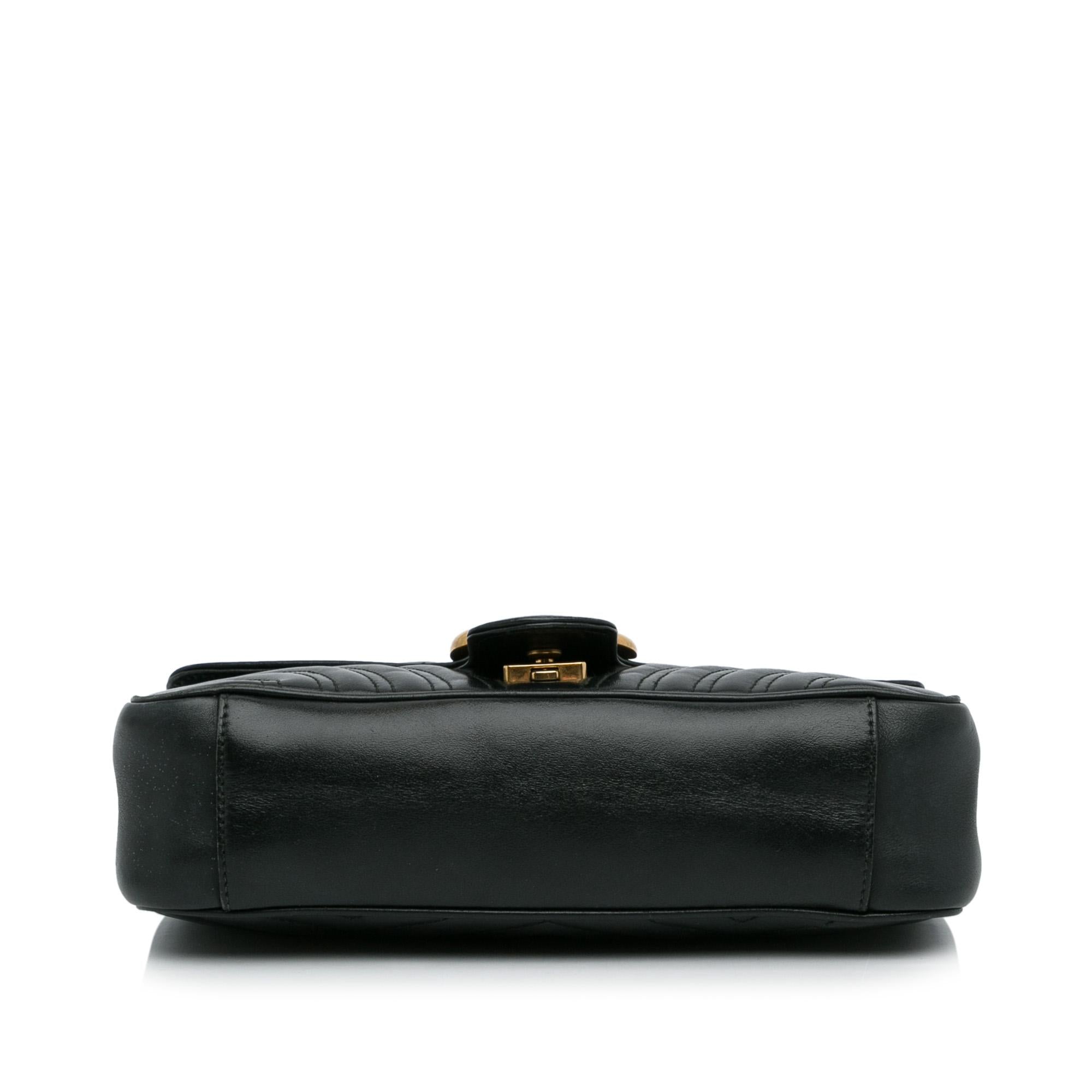 Gucci Medium GG Marmont Matelasse Crossbody (SHG-4Kd9cl)