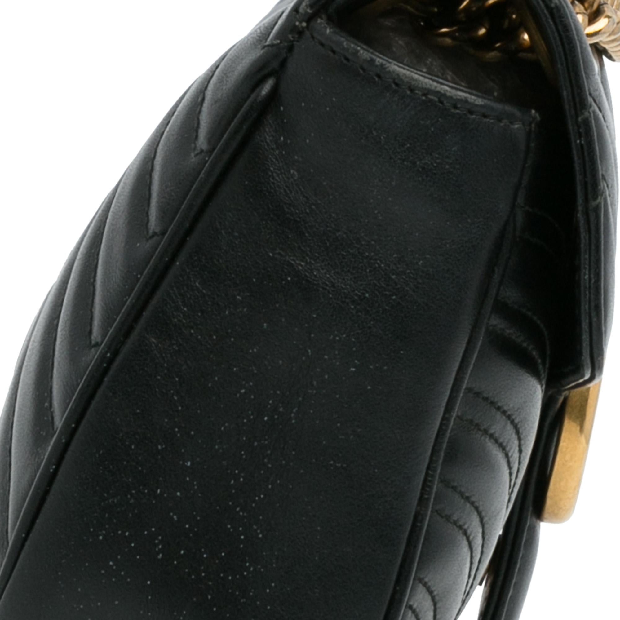 Gucci Medium GG Marmont Matelasse Crossbody (SHG-4Kd9cl)