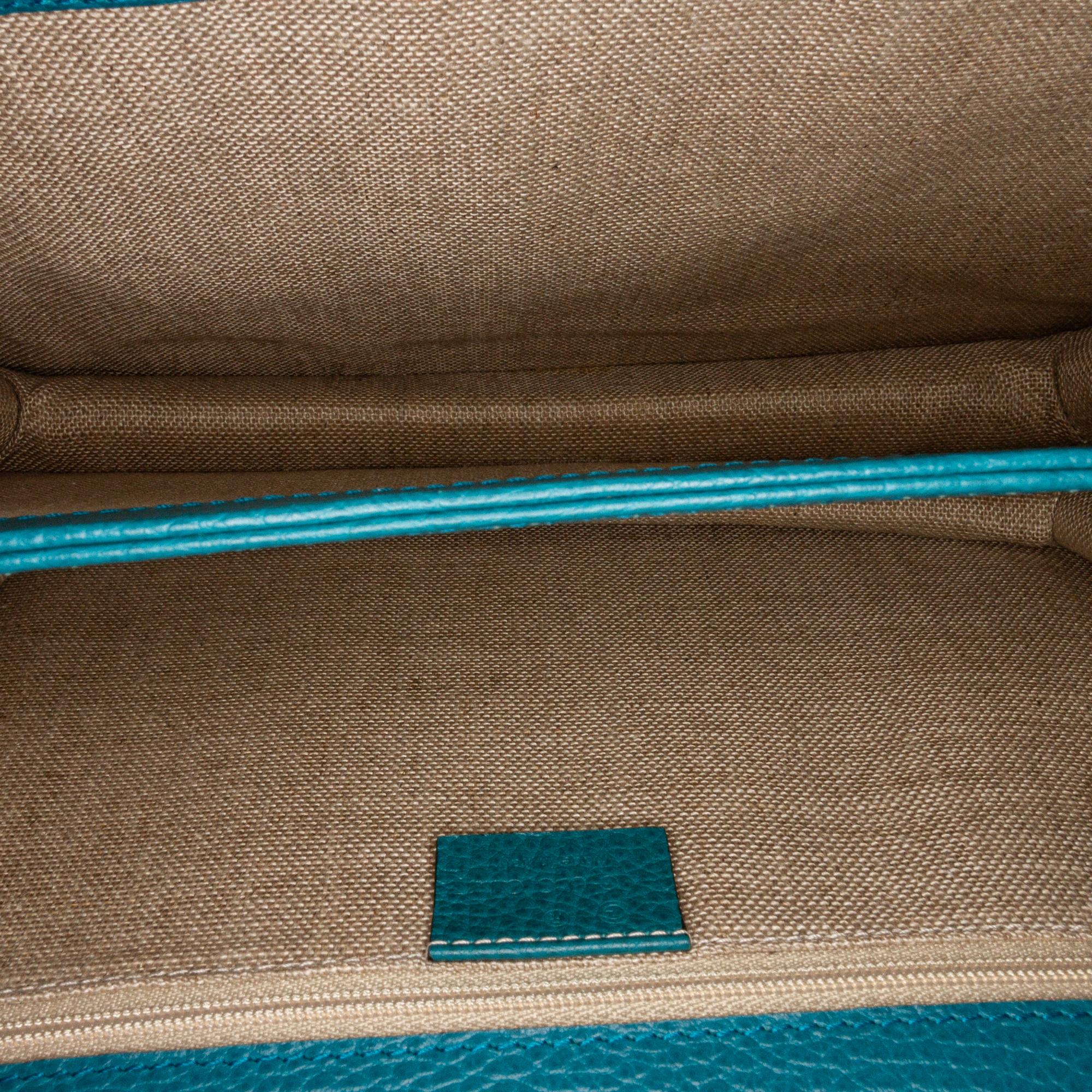 Gucci Medium Interlocking G Leather Crossbody Bag (SHG-32622)