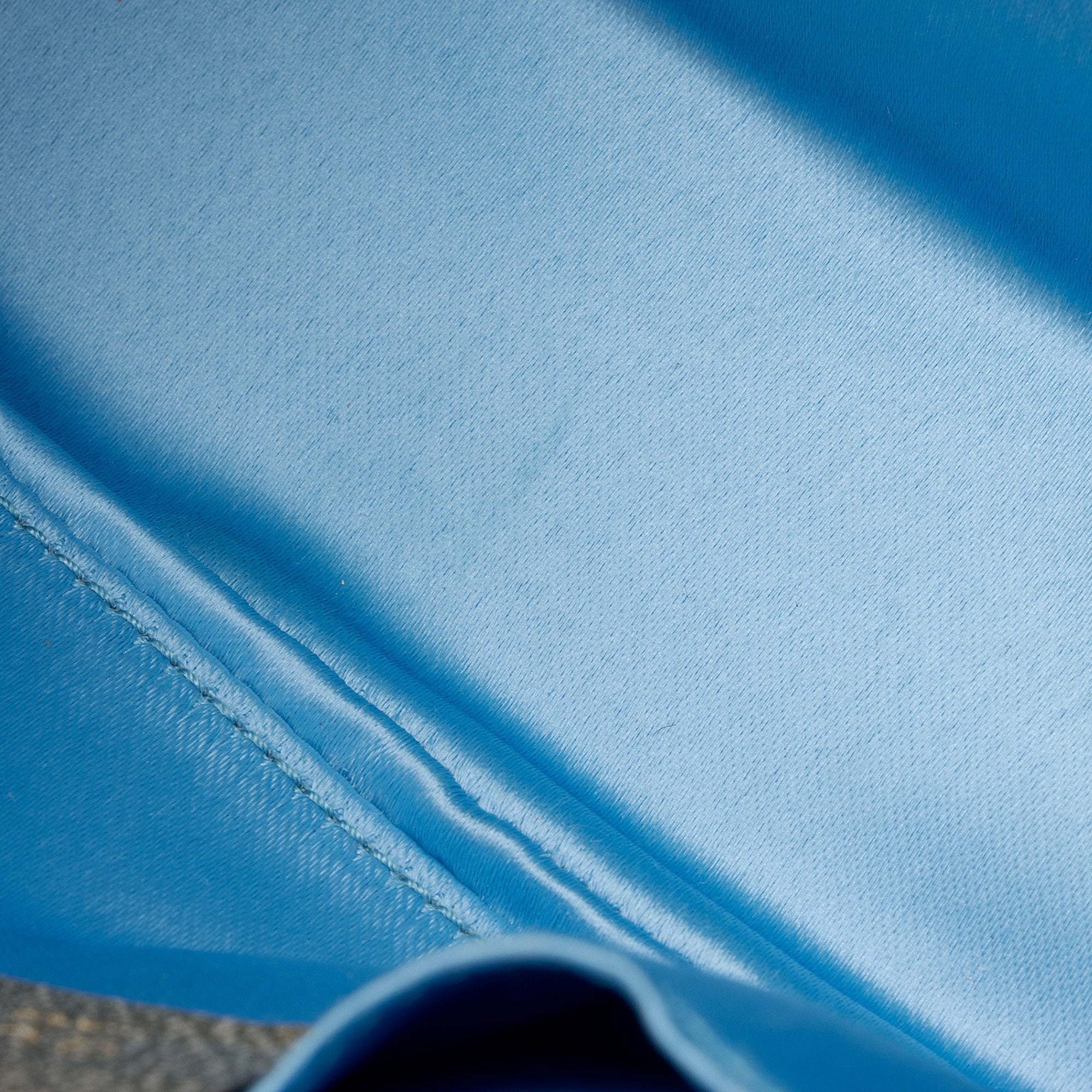 Gucci Metallic Matelasse Leather GG Marmont Mini Flap Shoulder Bag (SHF-6l0XWs)