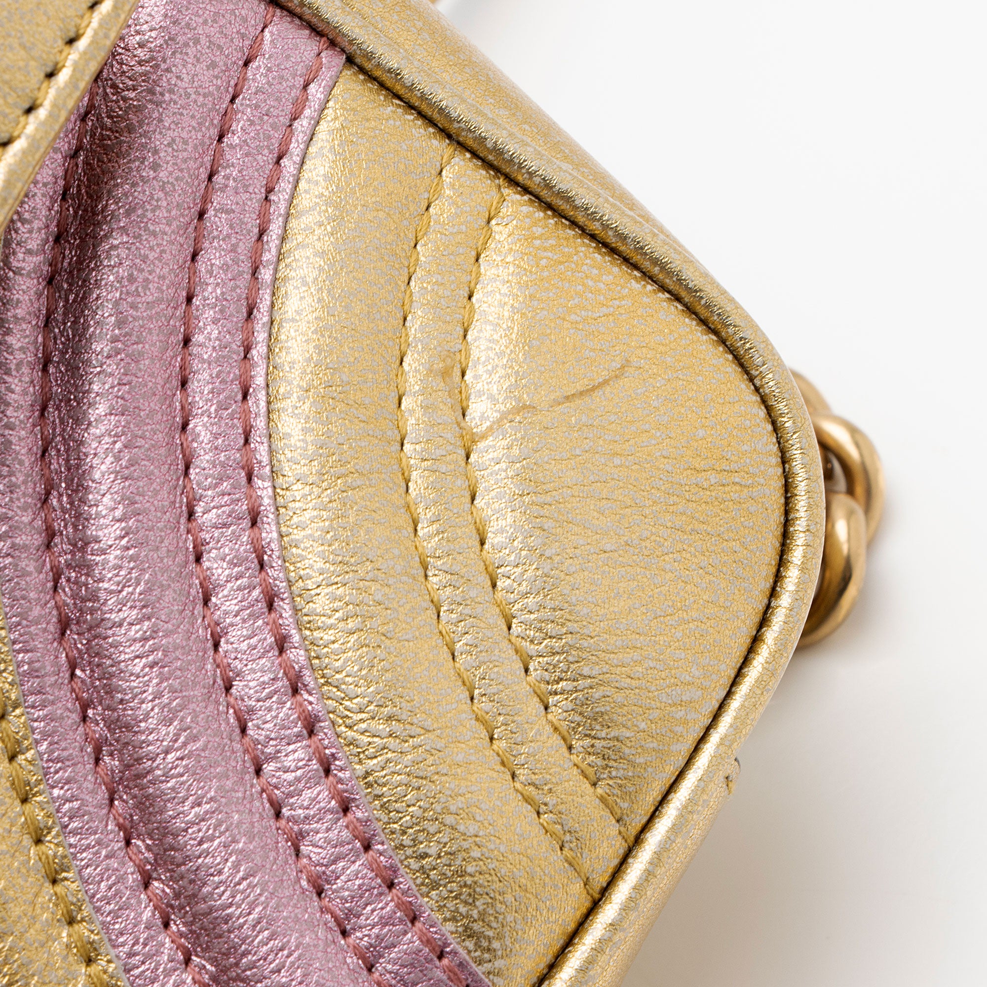 Gucci Metallic Matelasse Leather GG Marmont Mini Flap Shoulder Bag (SHF-6l0XWs)