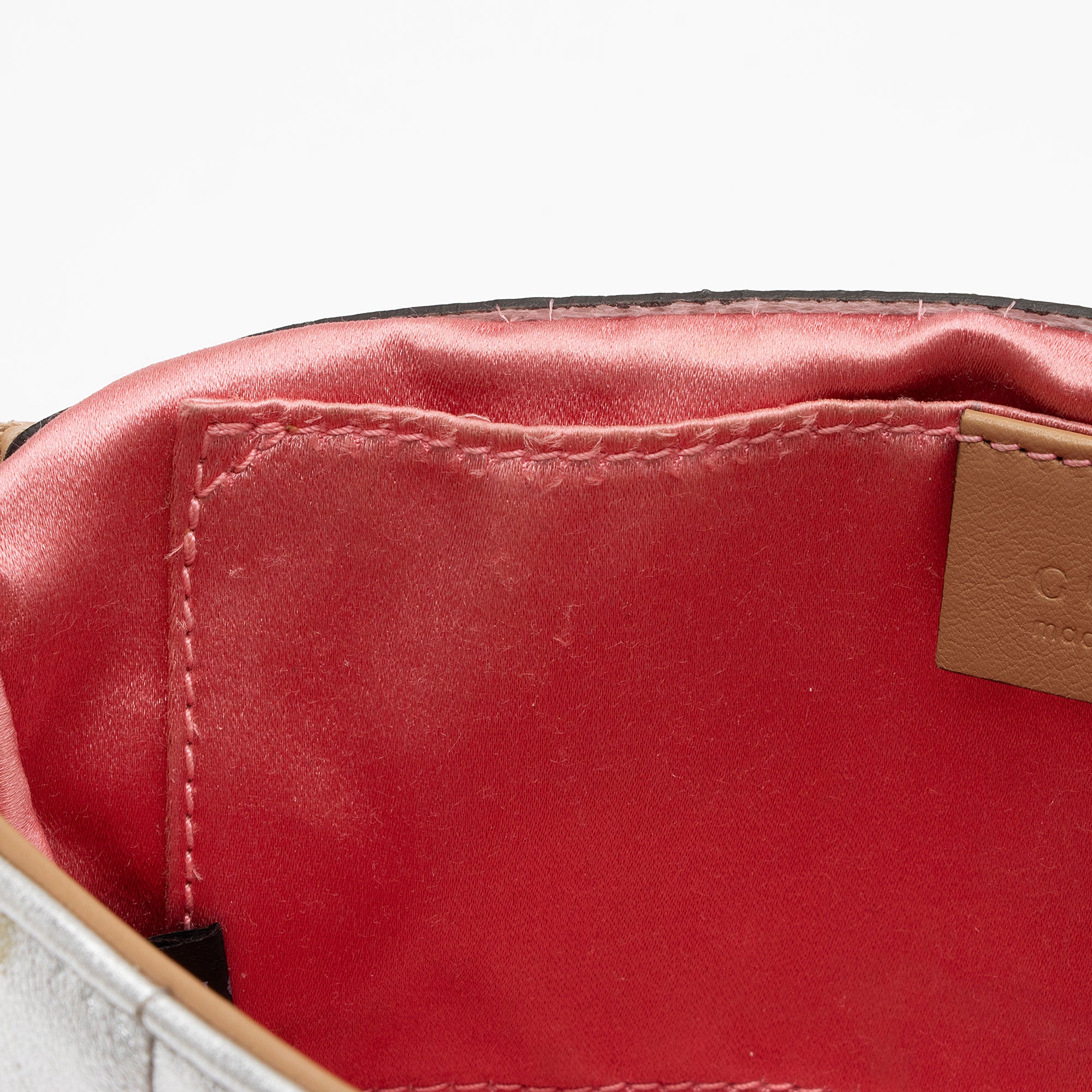 Gucci Metallic Matelasse Leather Pearl GG Marmont Mini Flap Bag (SHF-PMv358)