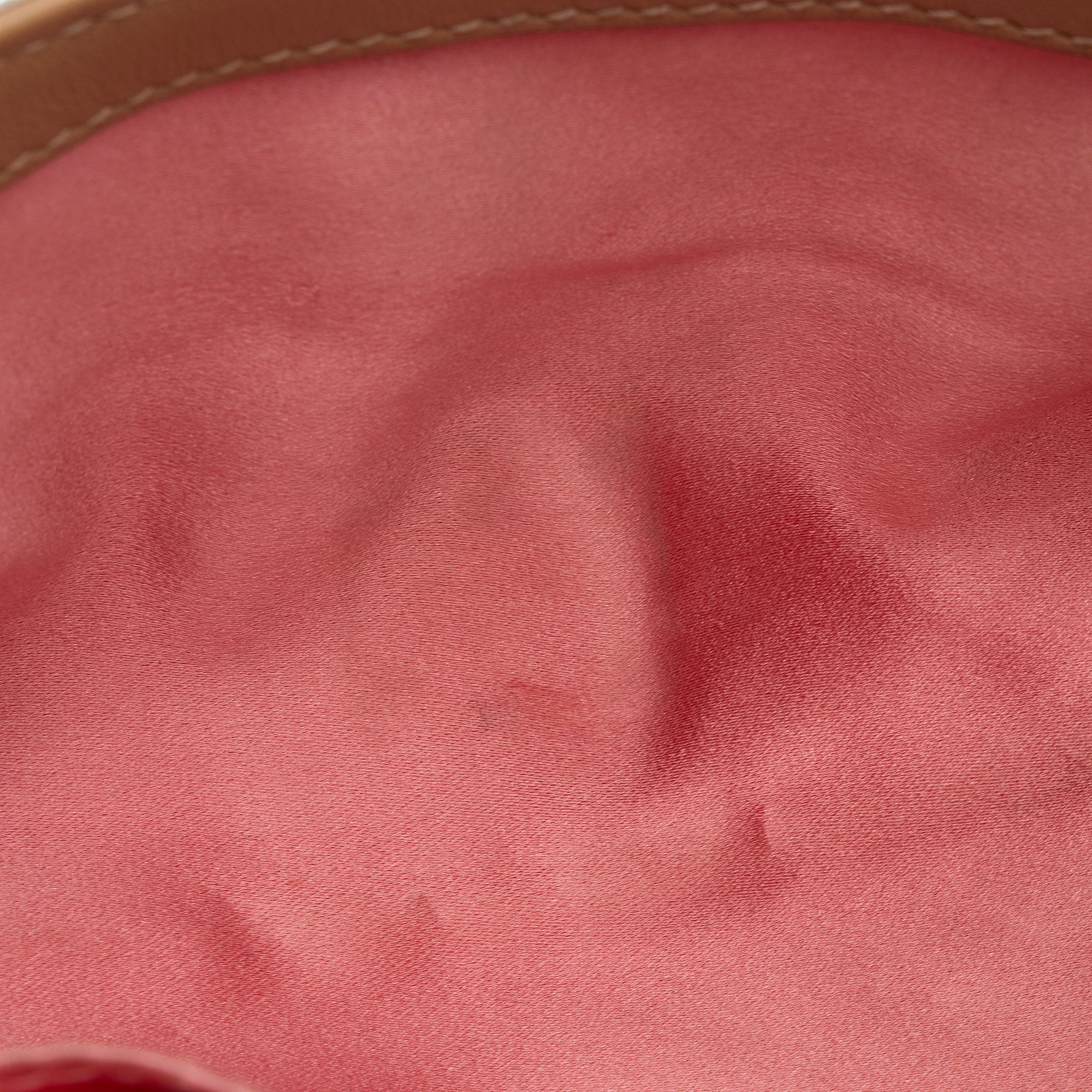 Gucci Metallic Matelasse Leather Pearl GG Marmont Mini Flap Bag (SHF-PMv358)