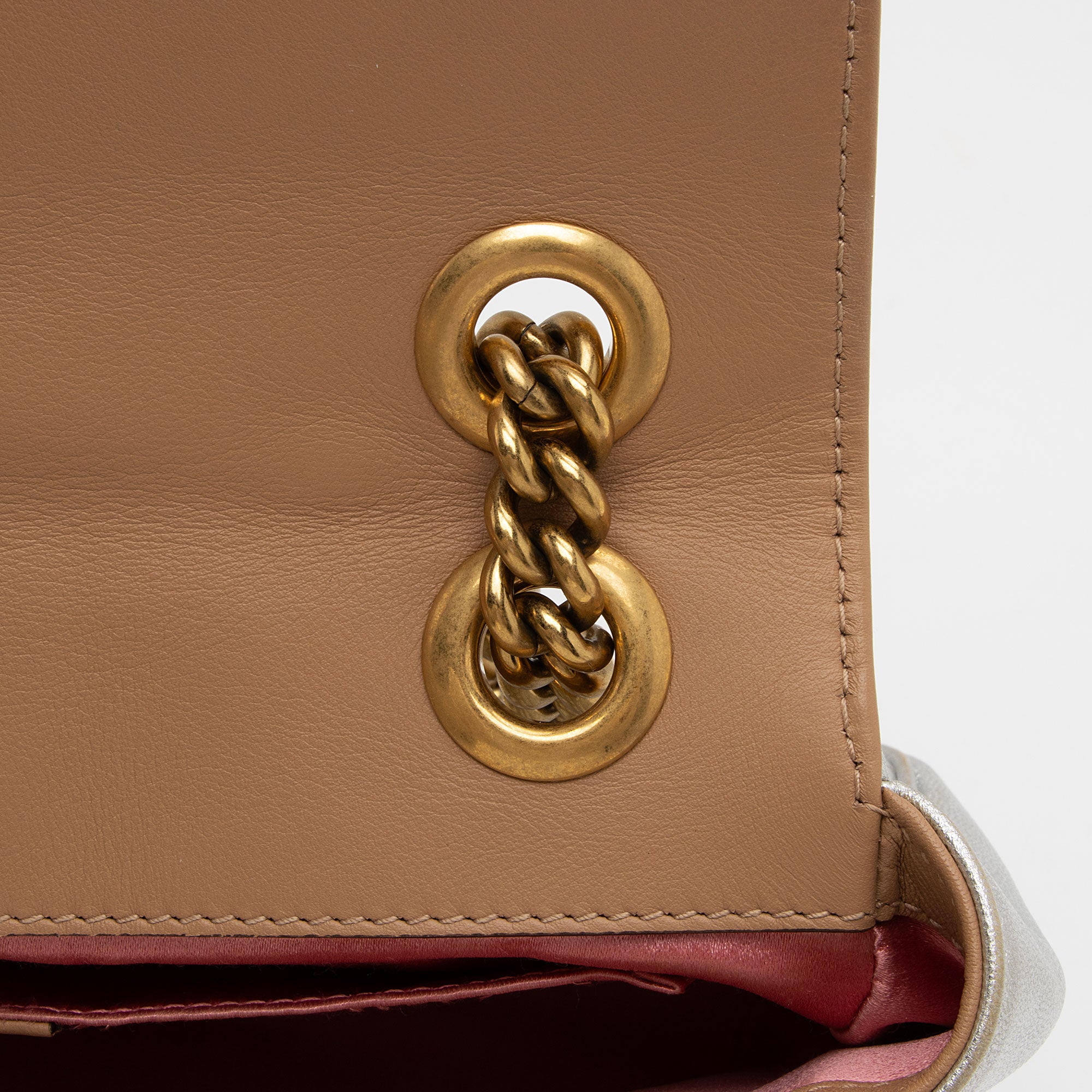 Gucci Metallic Matelasse Leather Pearl GG Marmont Mini Flap Bag (SHF-PMv358)