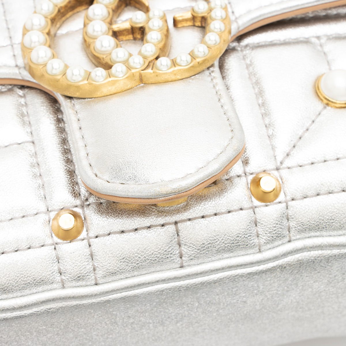 Gucci Metallic Matelasse Leather Pearl GG Marmont Small Flap Bag
