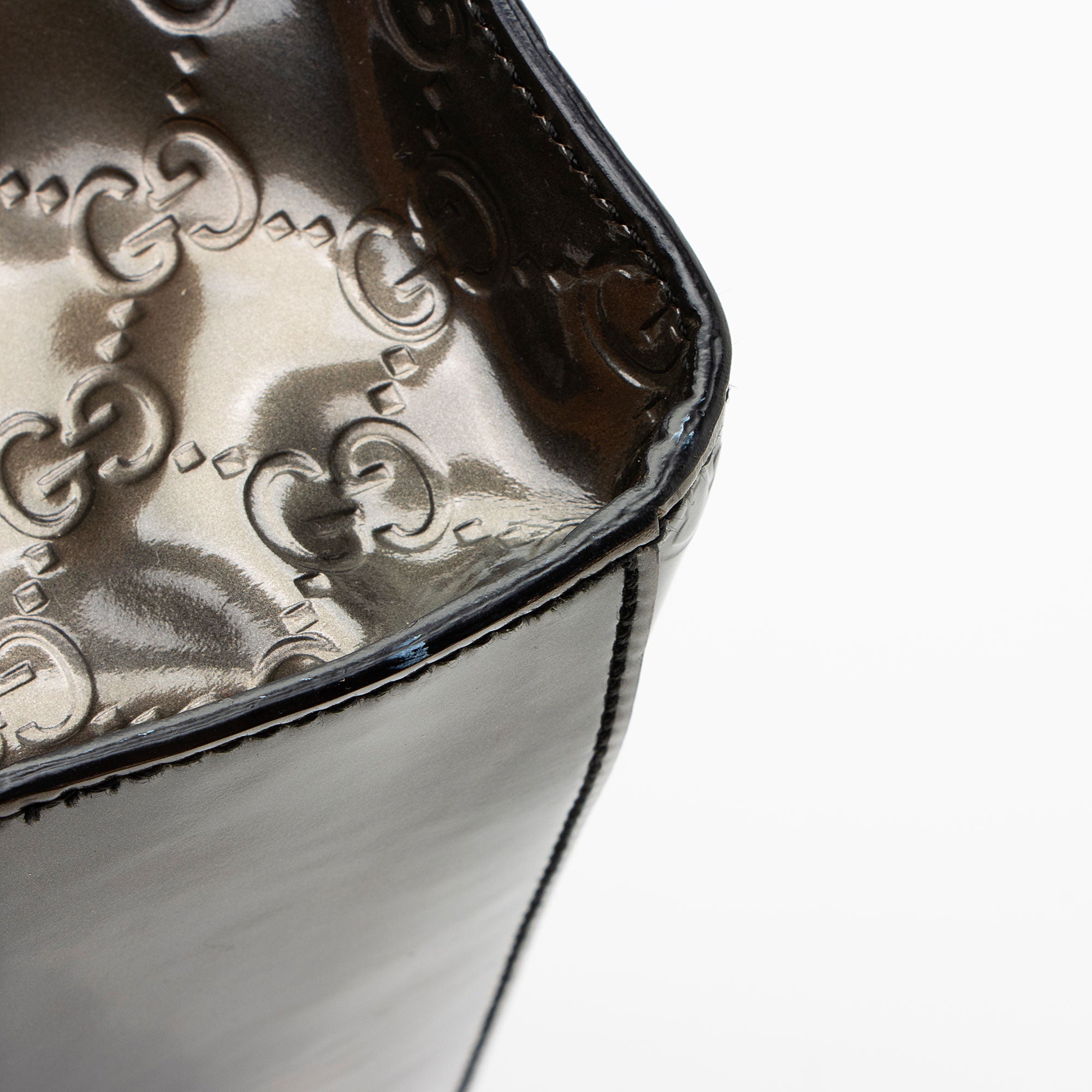 Gucci Metallic Patent Guccissima Leather Emily Medium Shoulder Bag