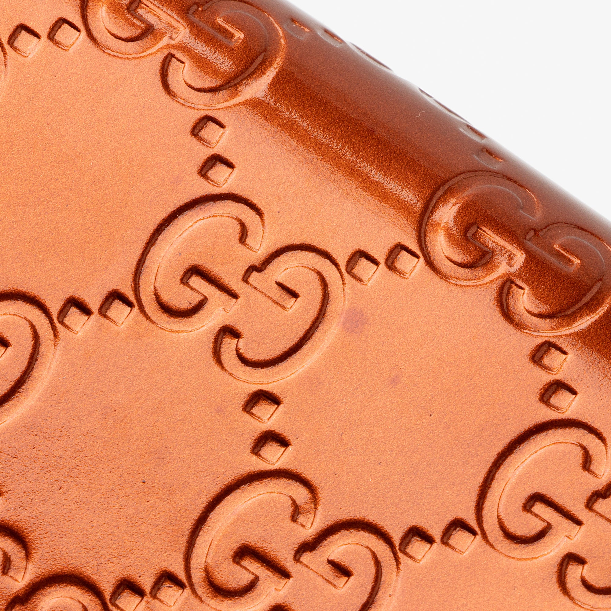 Gucci Metallic Patent Guccissima Leather Heart Logo Wallet (SHF-jwQhWg)