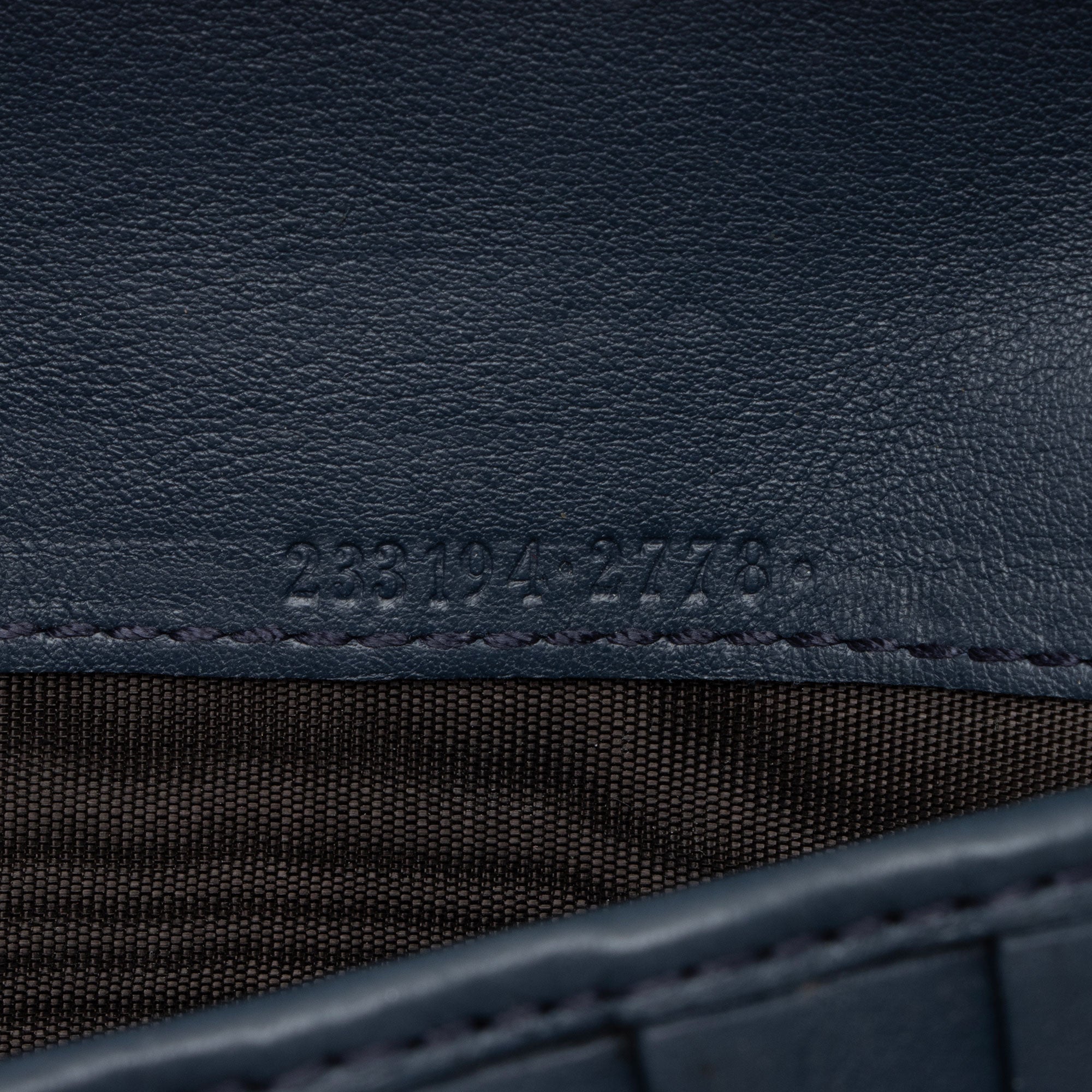 Gucci Microguccissima Leather Zip Around Large Organizer Wallet (SHF-YRyip2)