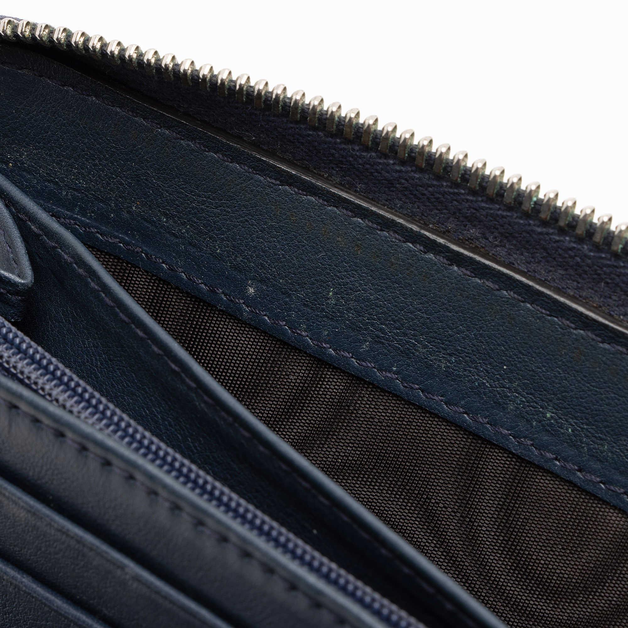 Gucci Microguccissima Leather Zip Around Large Organizer Wallet (SHF-YRyip2)