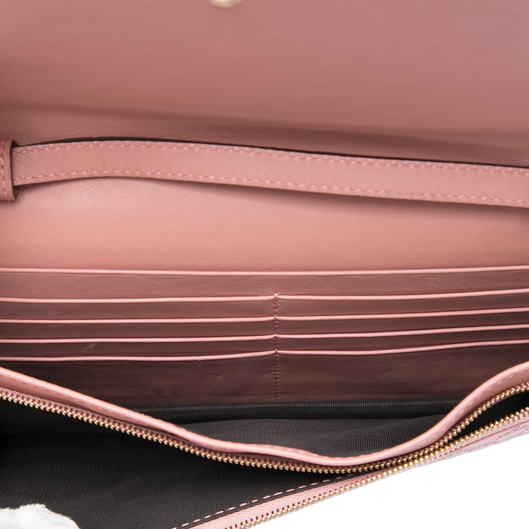 Gucci Microguccissima Wallet on Strap