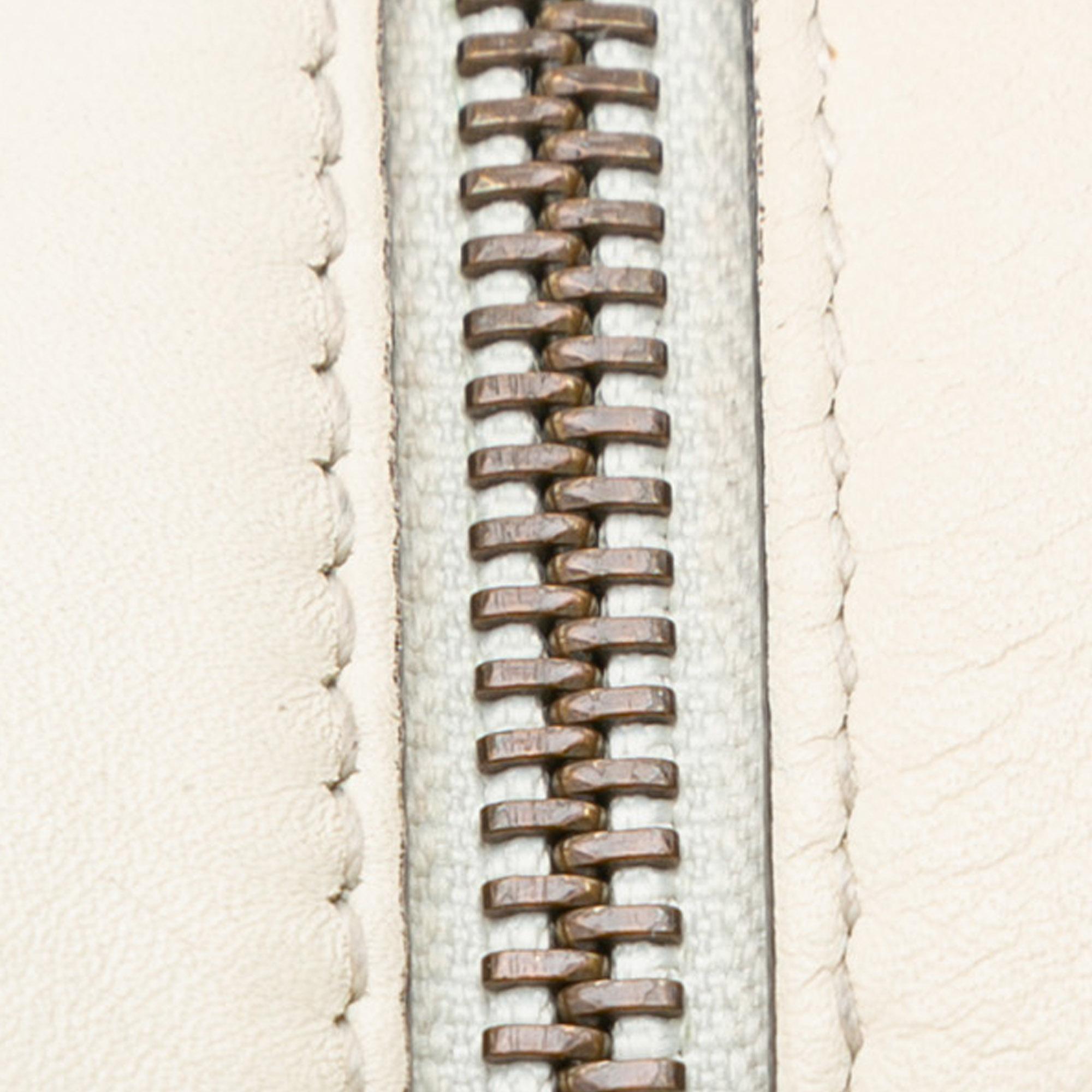 Gucci Mini GG Marmont Matelasse Crossbody (SHG-hPqMcj)