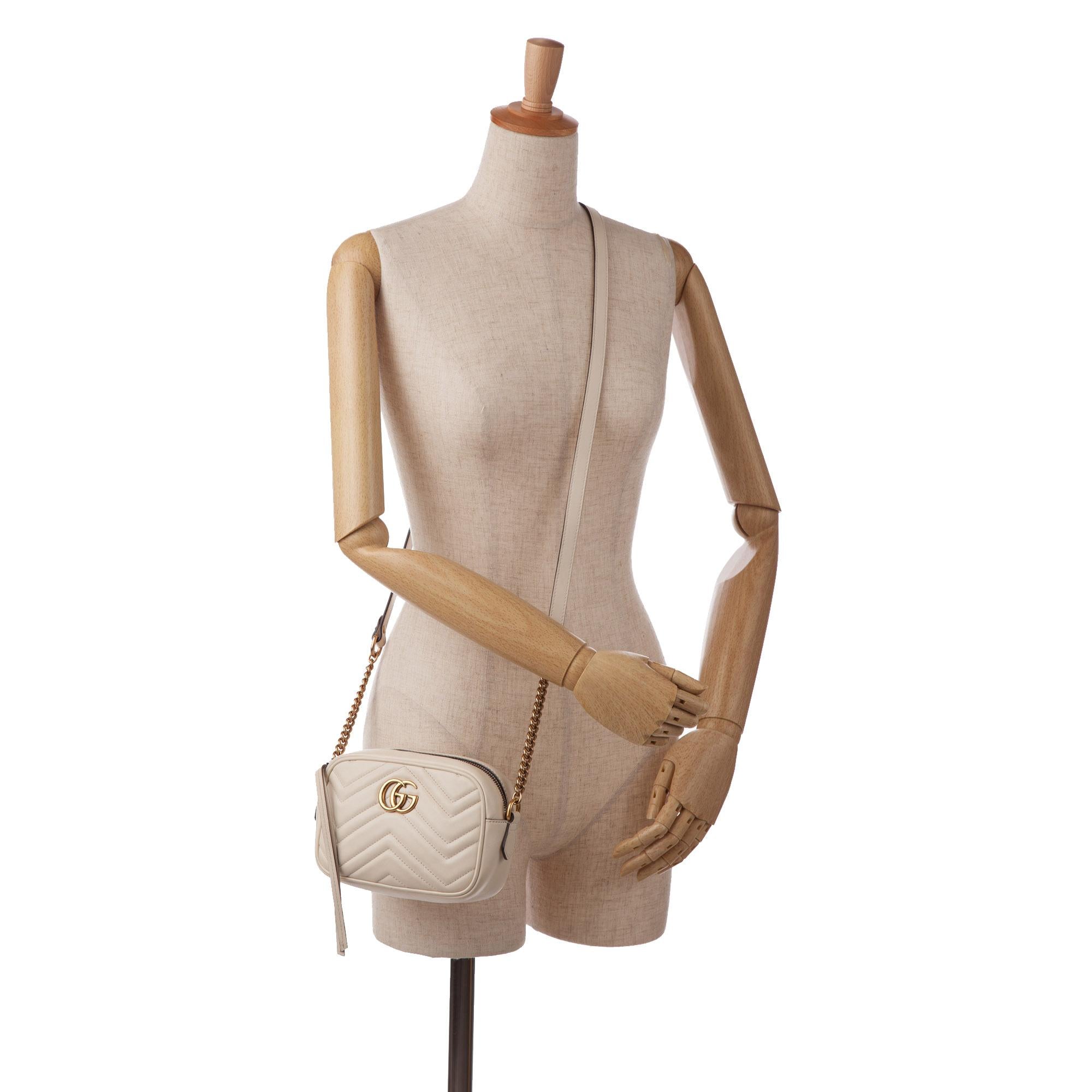 Gucci Mini GG Marmont Matelasse Crossbody (SHG-hPqMcj)