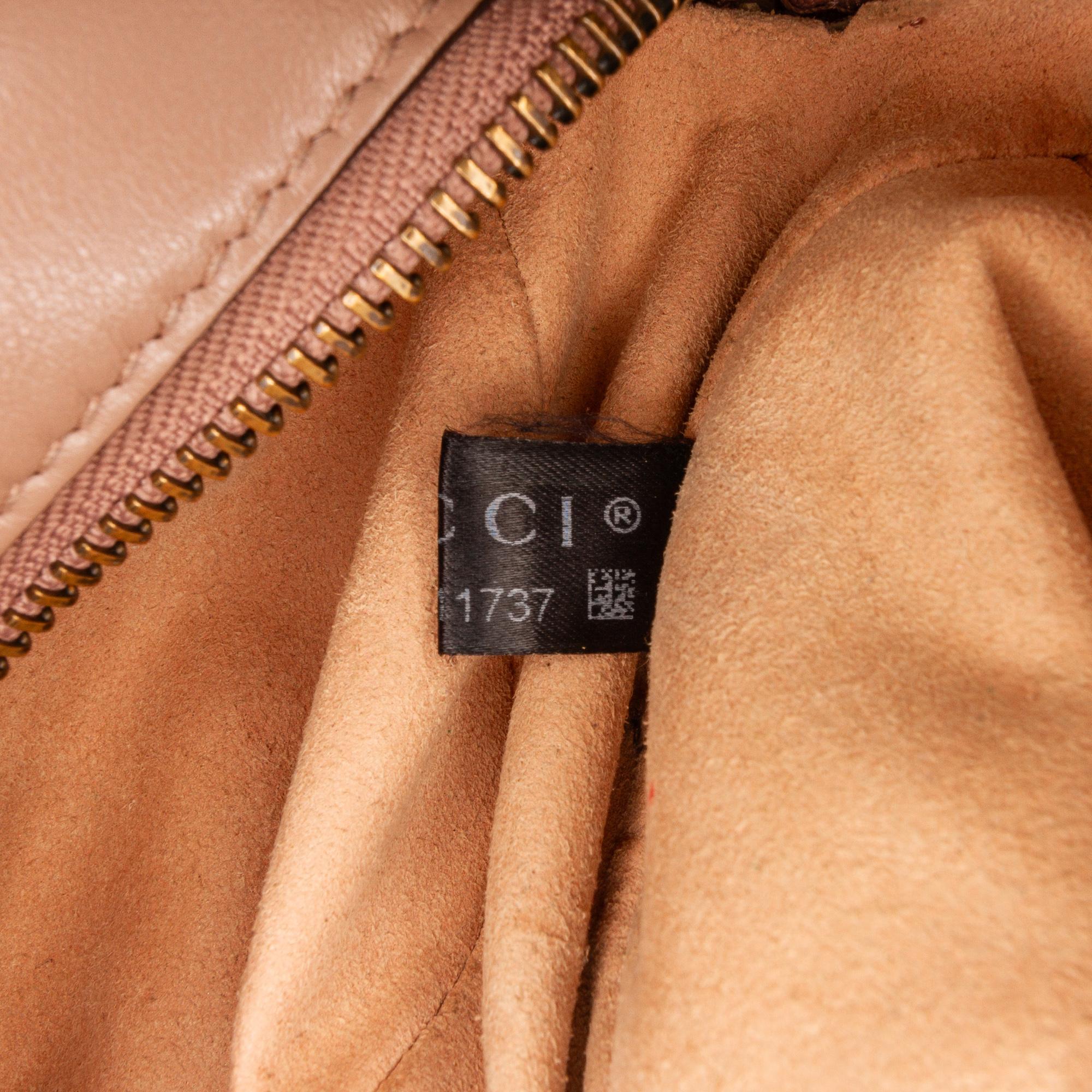 Gucci Mini GG Marmont Matelasse Crossbody (SHG-r1hvKf)