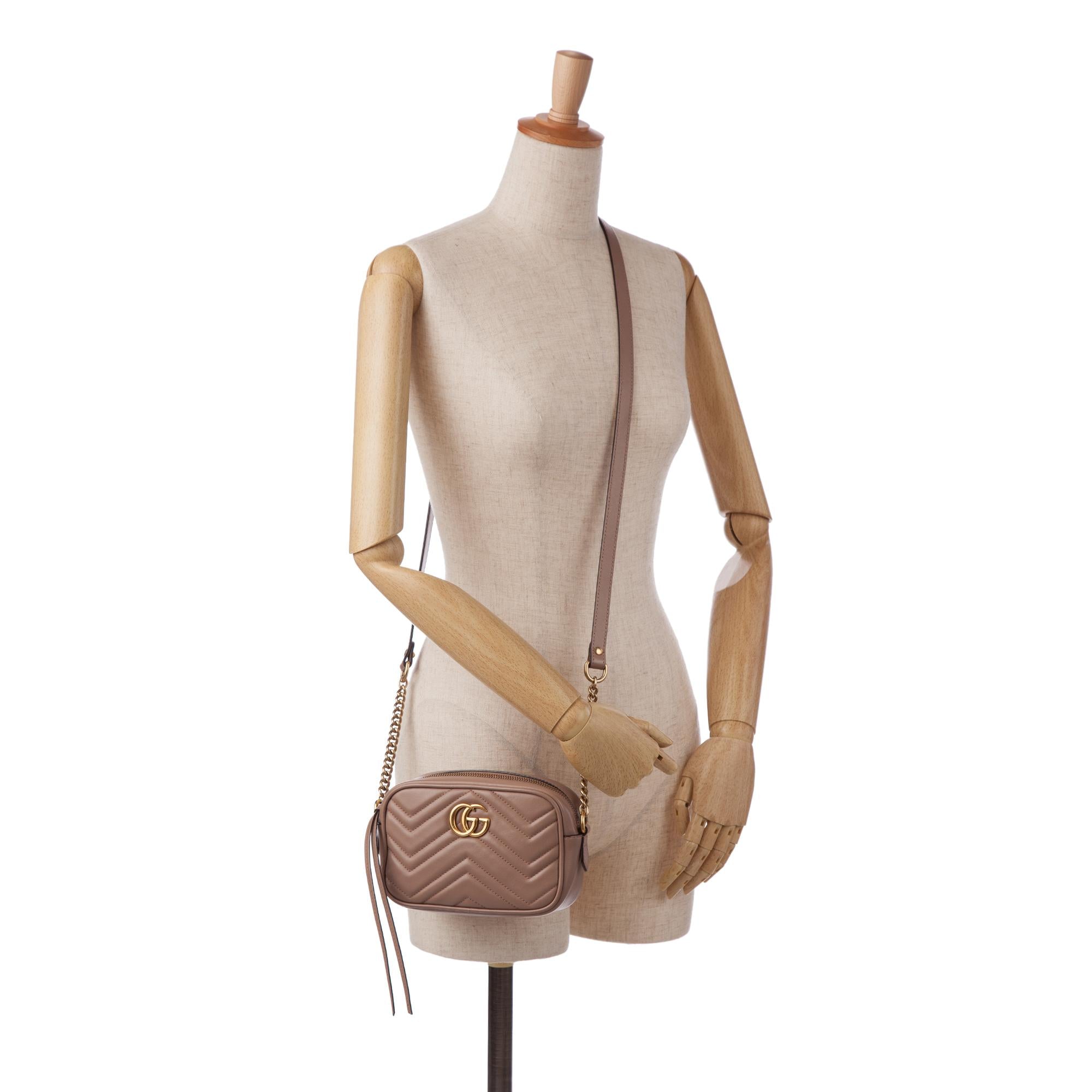 Gucci Mini GG Marmont Matelasse Crossbody (SHG-r1hvKf)