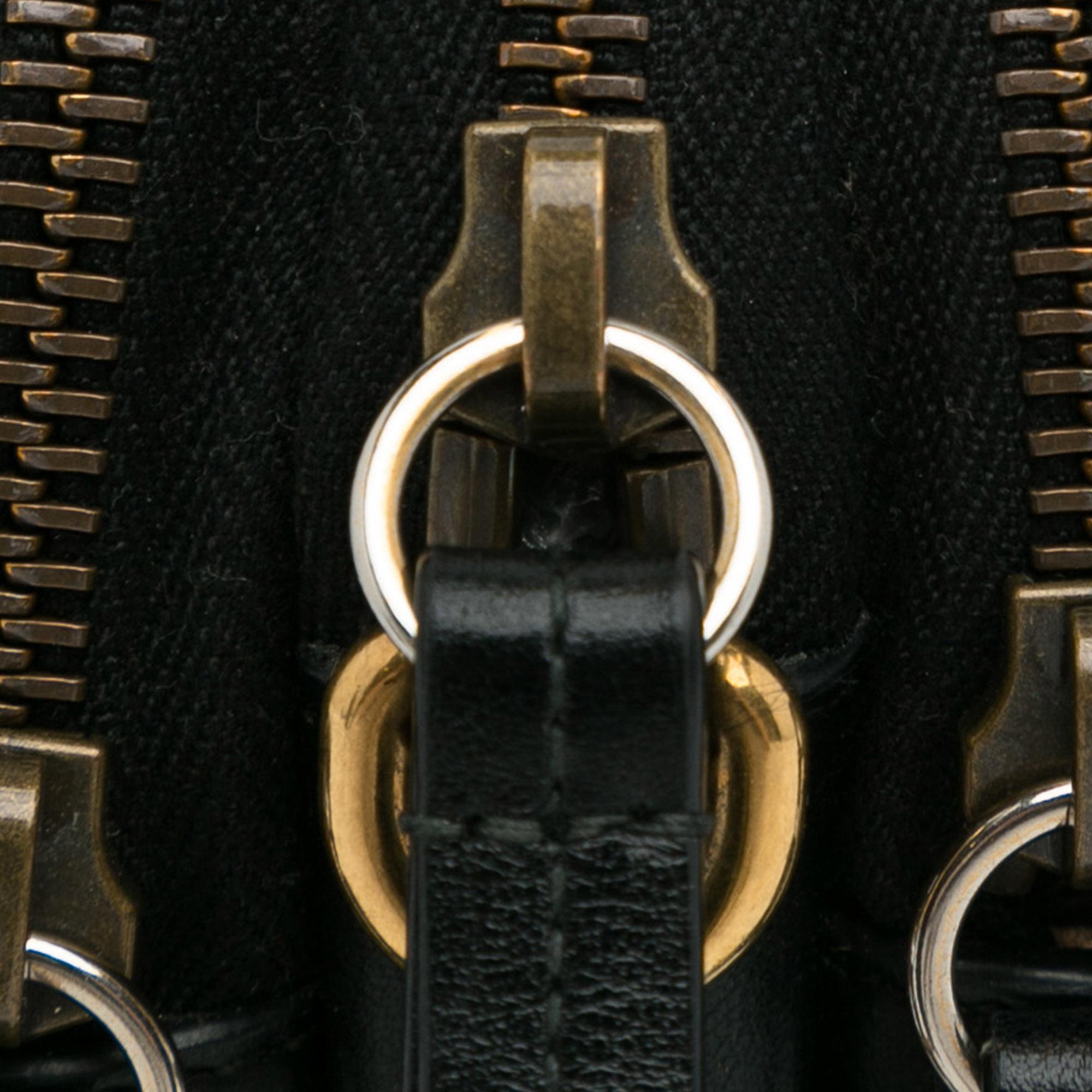 Gucci Mini GG Marmont Triple-Zip Crossbody Bag (SHG-dnjgun)