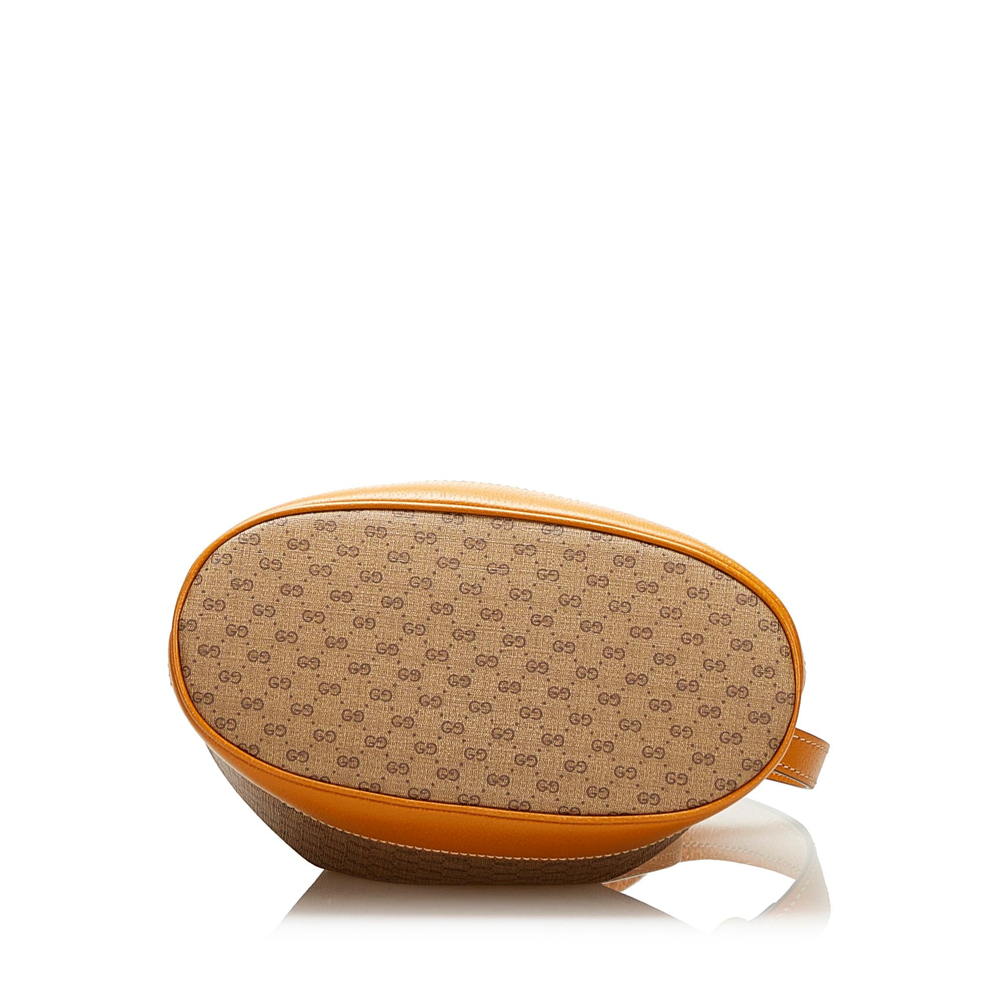 Gucci Mini GG Supreme Mickey Mouse Bucket Bag (SHG-36132)