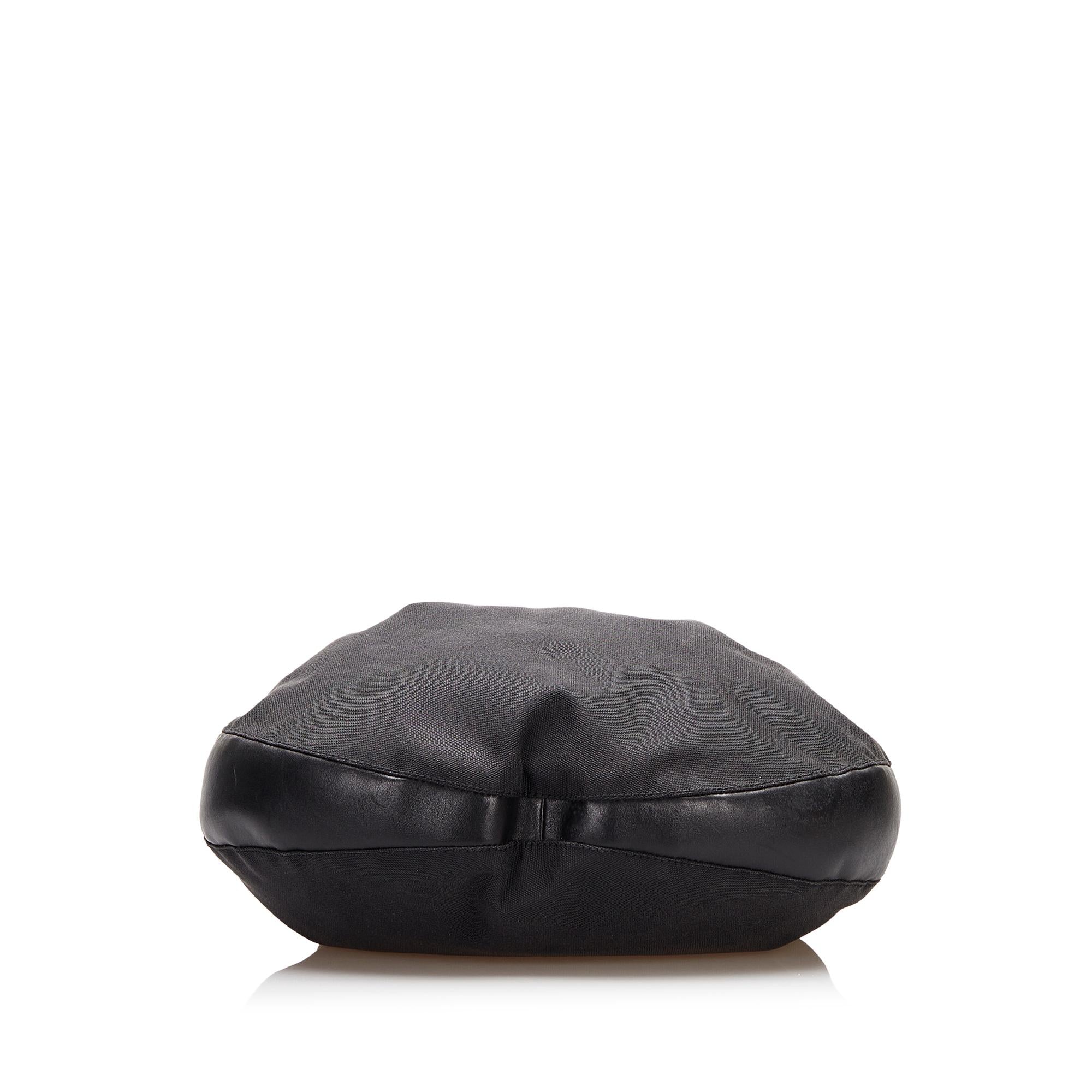 Gucci Nylon Drawstring Hobo Bag (SHG-wMVys5)