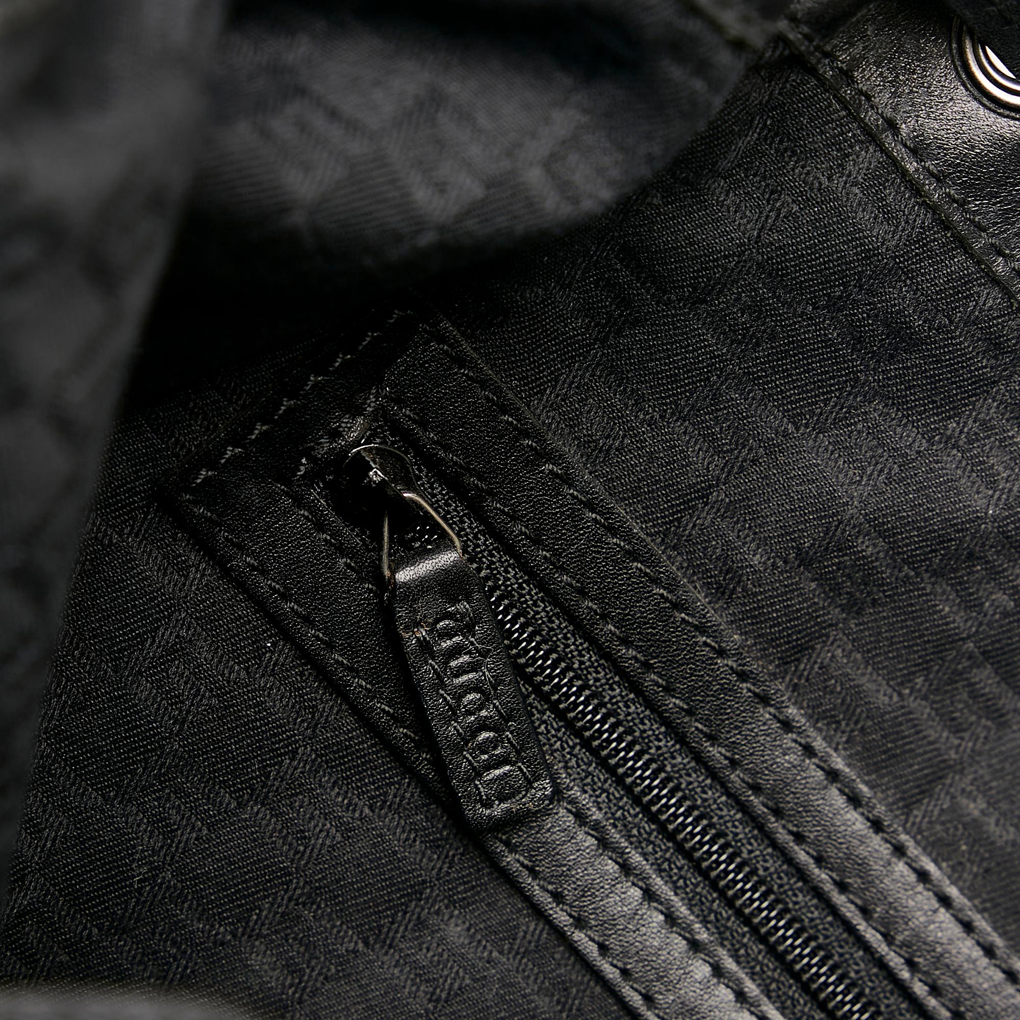 Gucci Nylon Drawstring Hobo Bag (SHG-wMVys5)