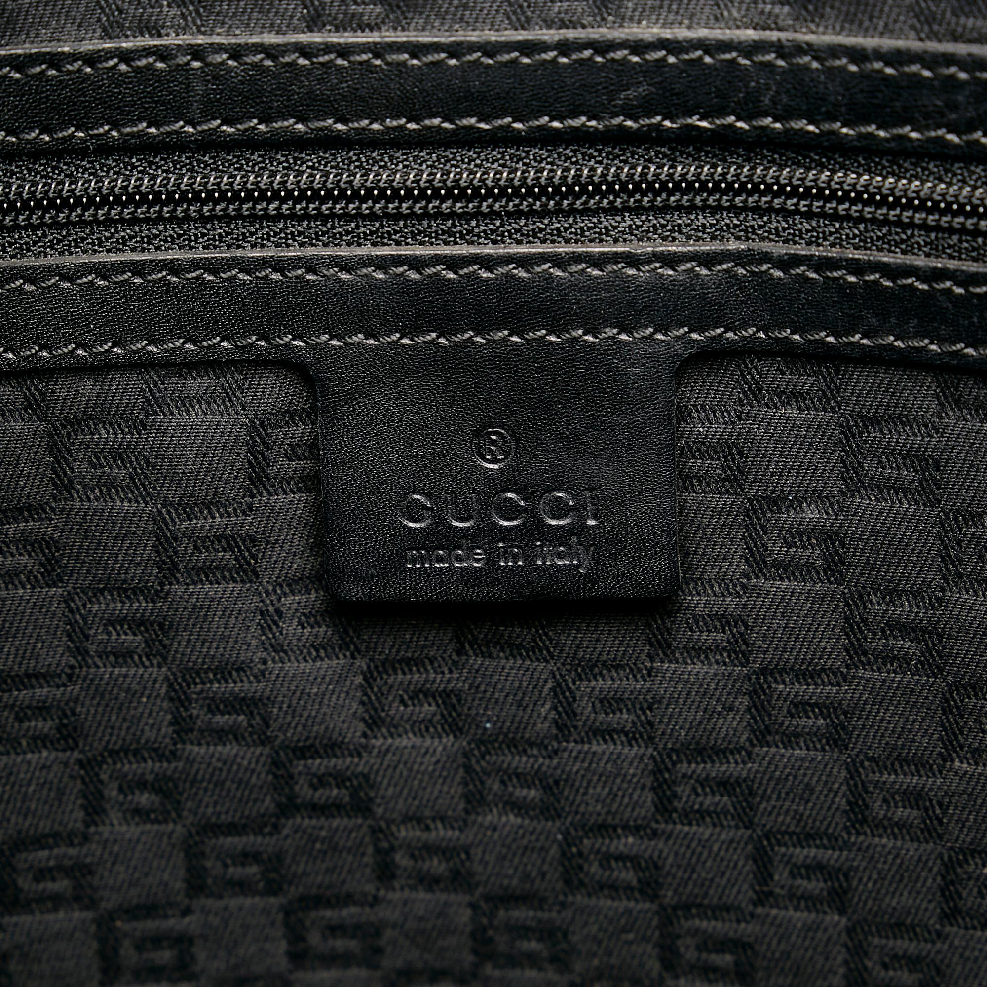 Gucci Nylon Drawstring Hobo Bag (SHG-wMVys5)