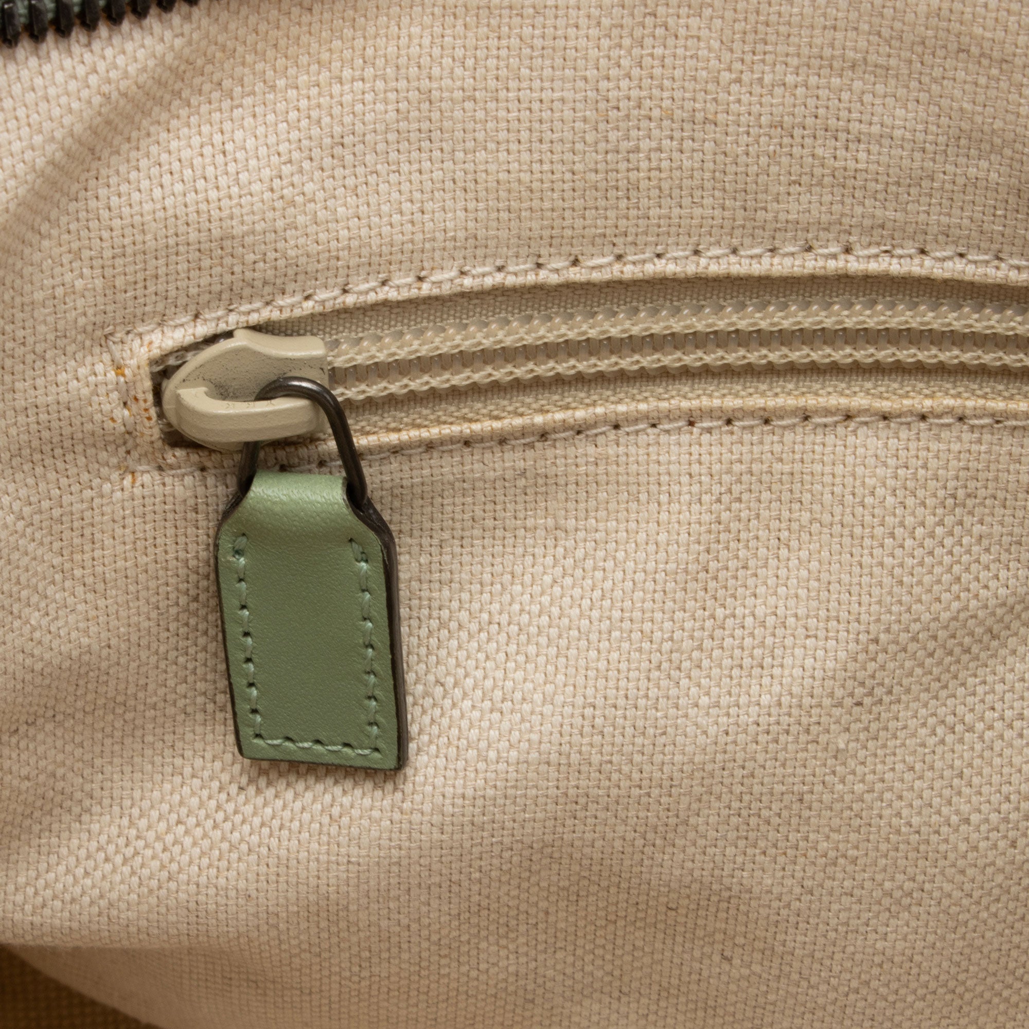 Gucci Nylon Flora Knight Small Tote (SHF-2ID1EO)