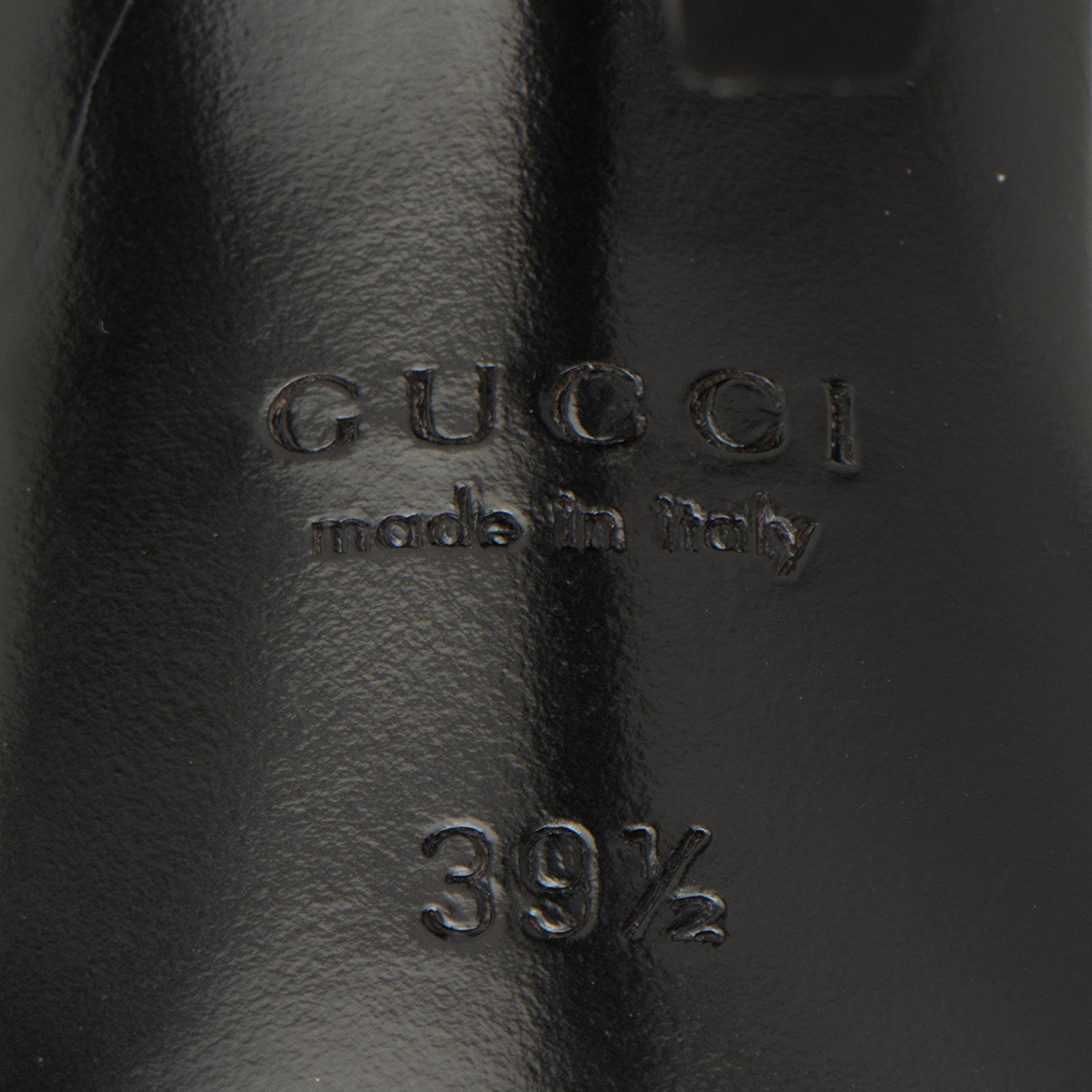 Gucci Patent Leather Chain Logo Signoria Slingback Pumps - Size 9.5 / 39.5