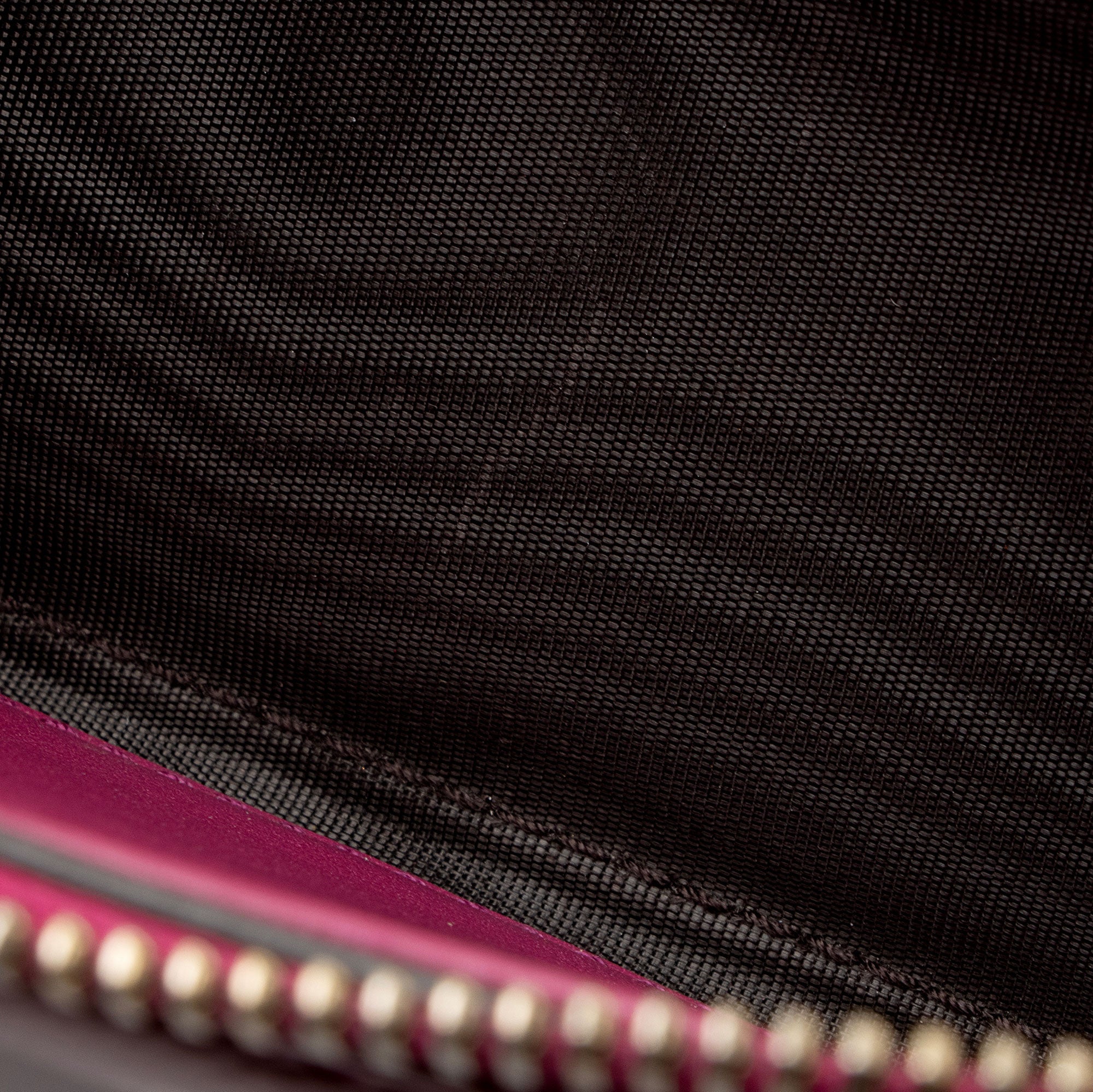 Gucci Patent Leather Soho Travel Zip Around Wallet (SHF-3tKxuo)