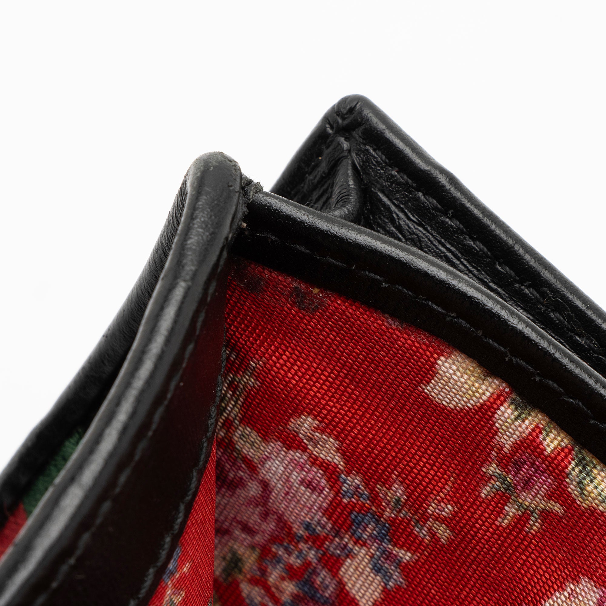 Gucci Quilted Leather GG Marmont Web Trapuntata Card Case Wallet (SHF-EdWHT1)