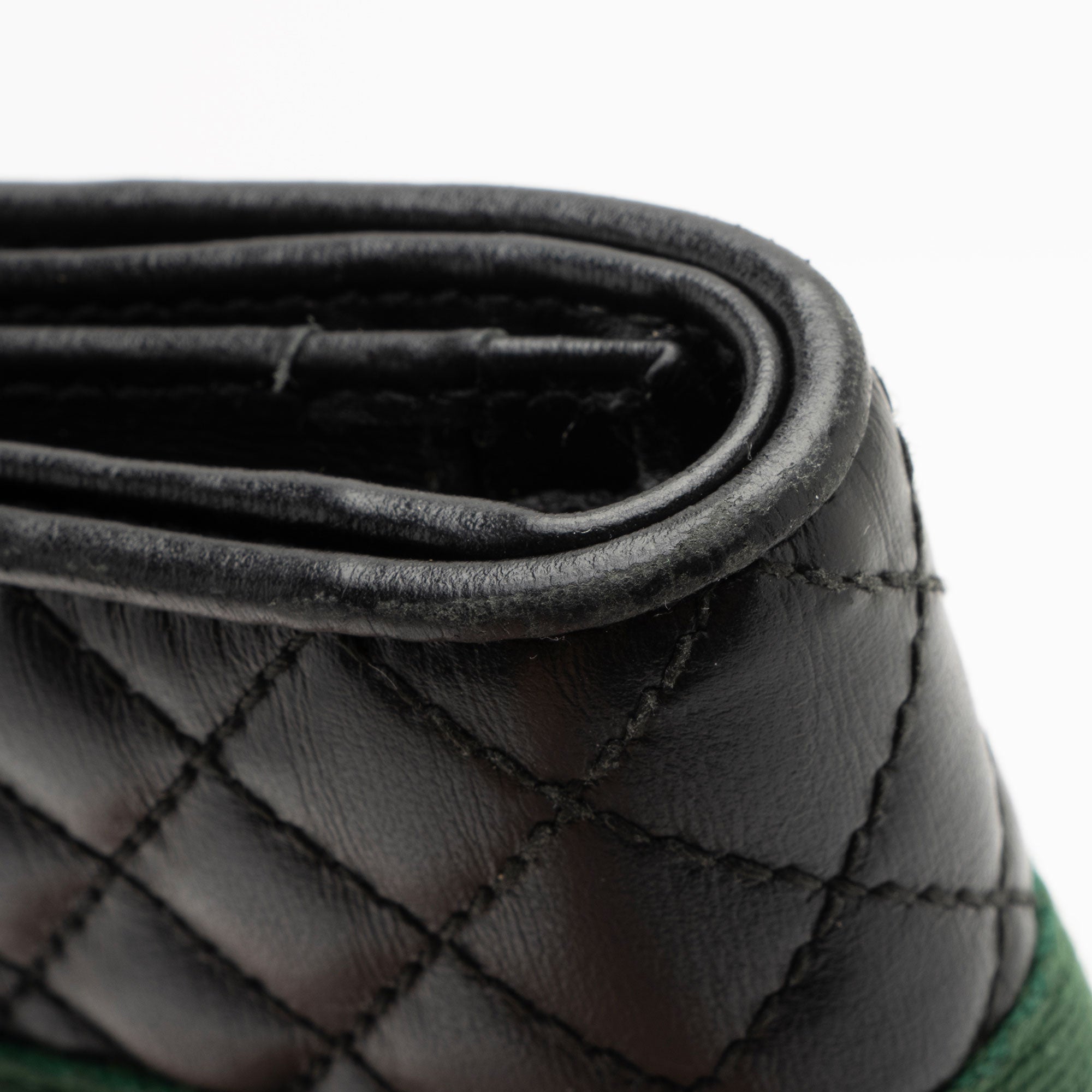 Gucci Quilted Leather GG Marmont Web Trapuntata Card Case Wallet (SHF-EdWHT1)