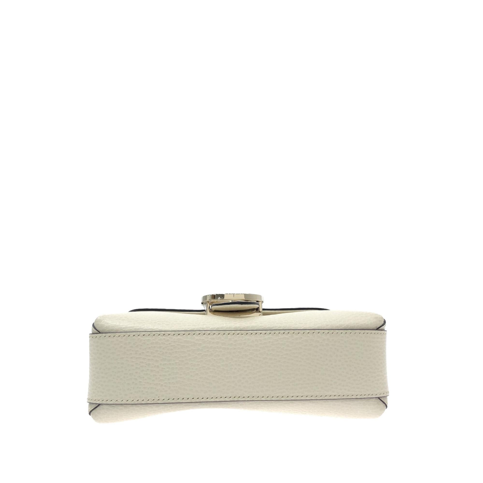 Gucci Small Dollar Interlocking G (SHG-5FIvLD)