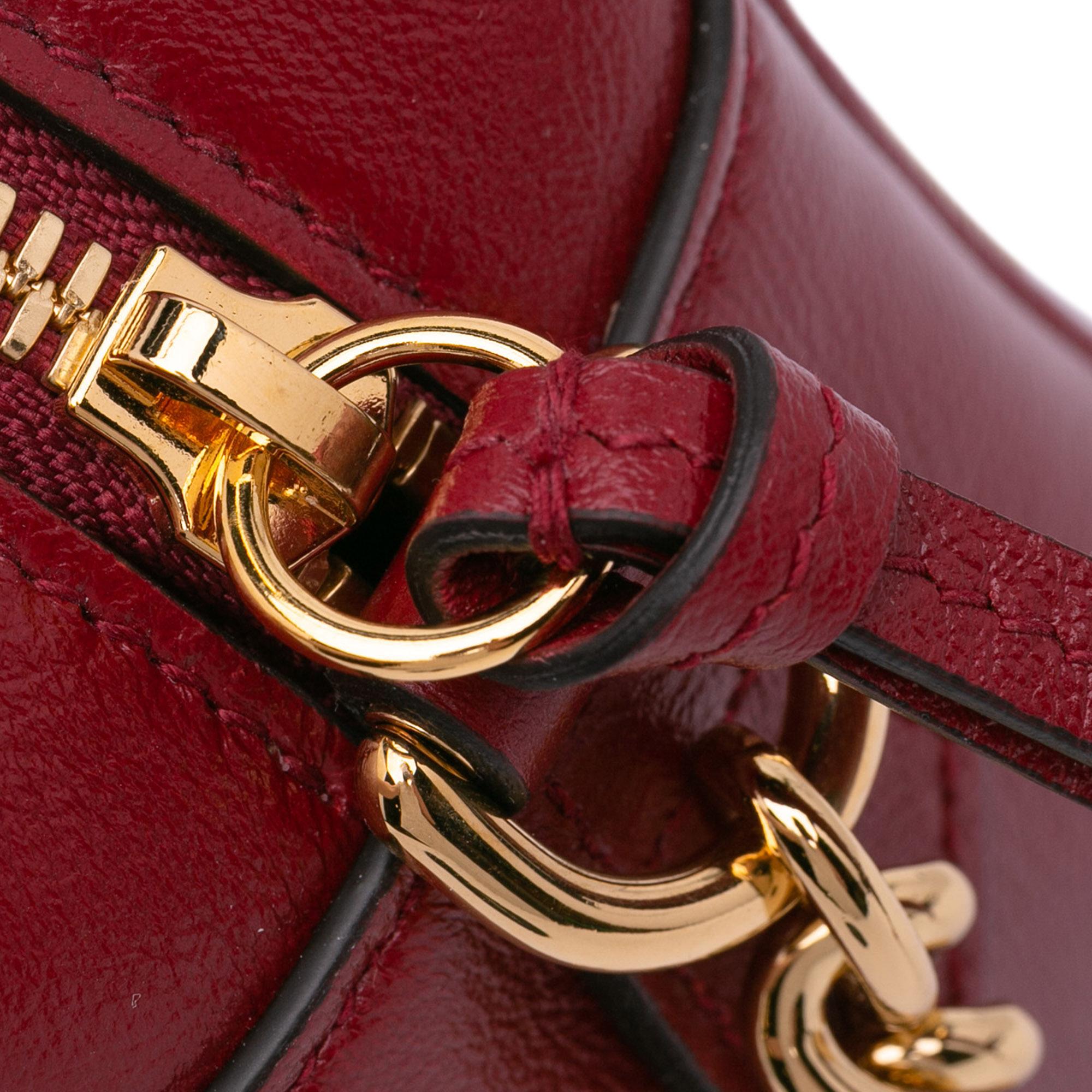 Gucci Small GG Canvas Marmont Crossbody bag (SHG-Sga3D4)